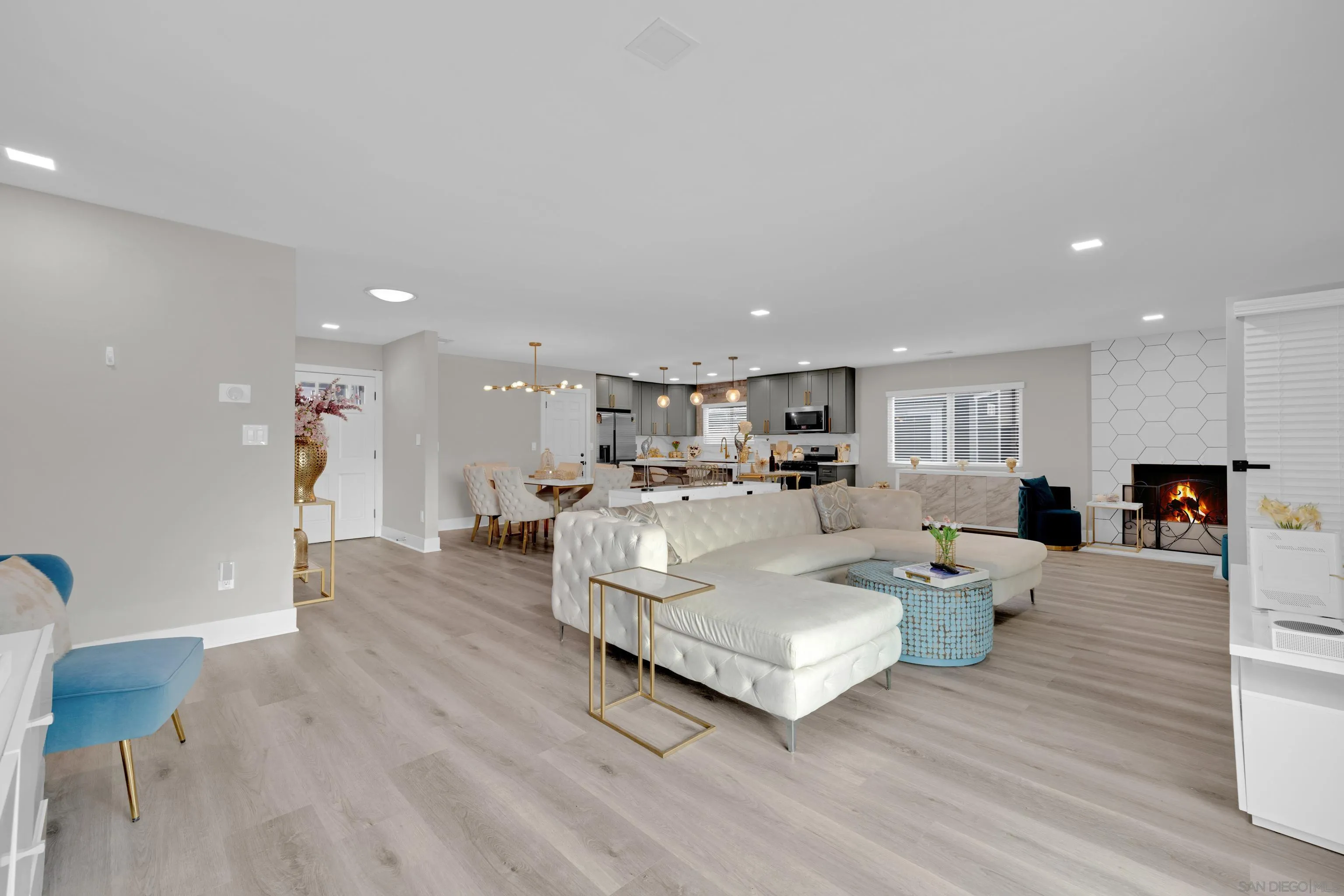 https://cdn.realtyfeed.com/cdn/127/260019359/612435ed2705a1719305b7224b478e5b.webp