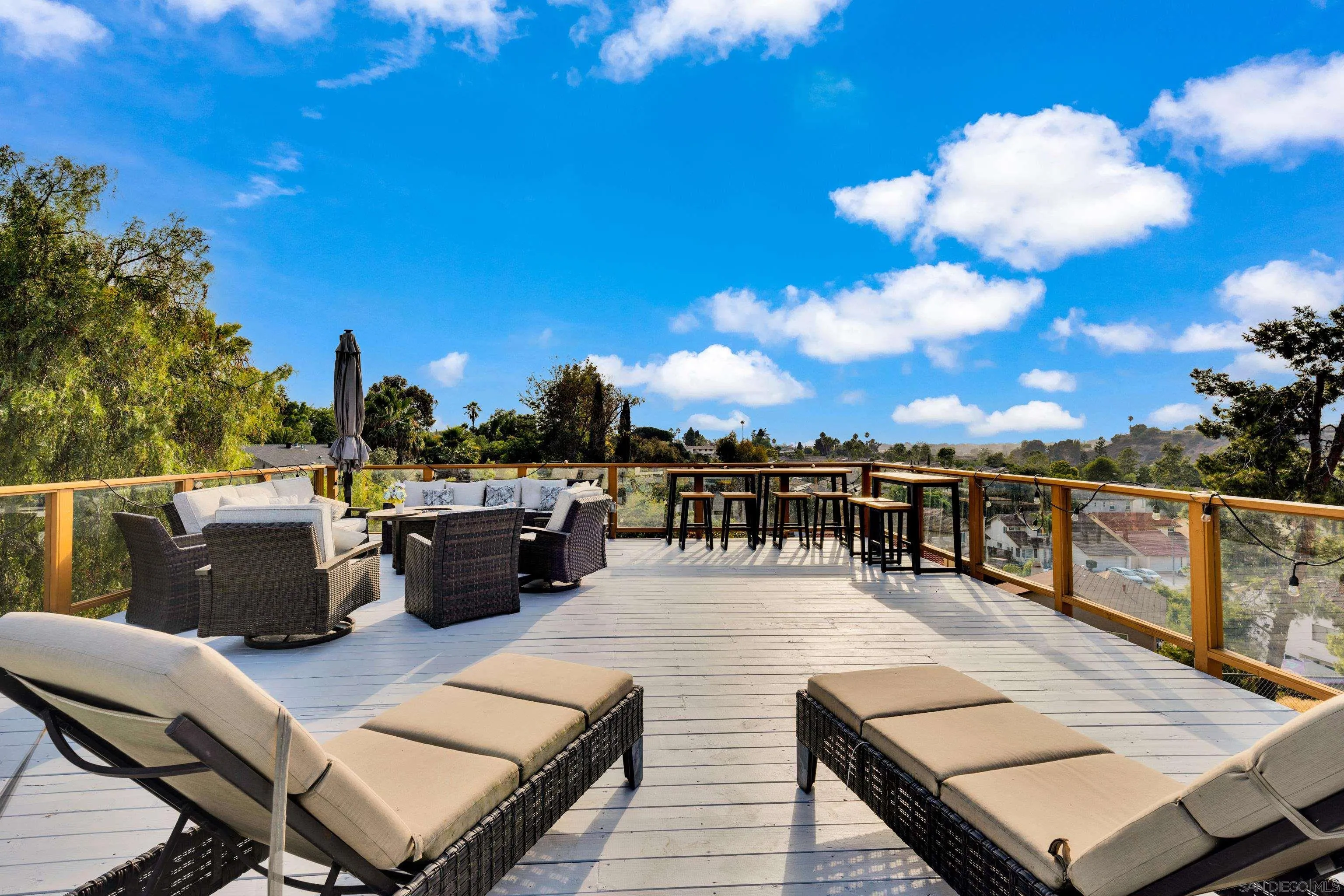 https://cdn.realtyfeed.com/cdn/127/260019359/7a902ce5ee199dd44389fd4db5cbf852.webp