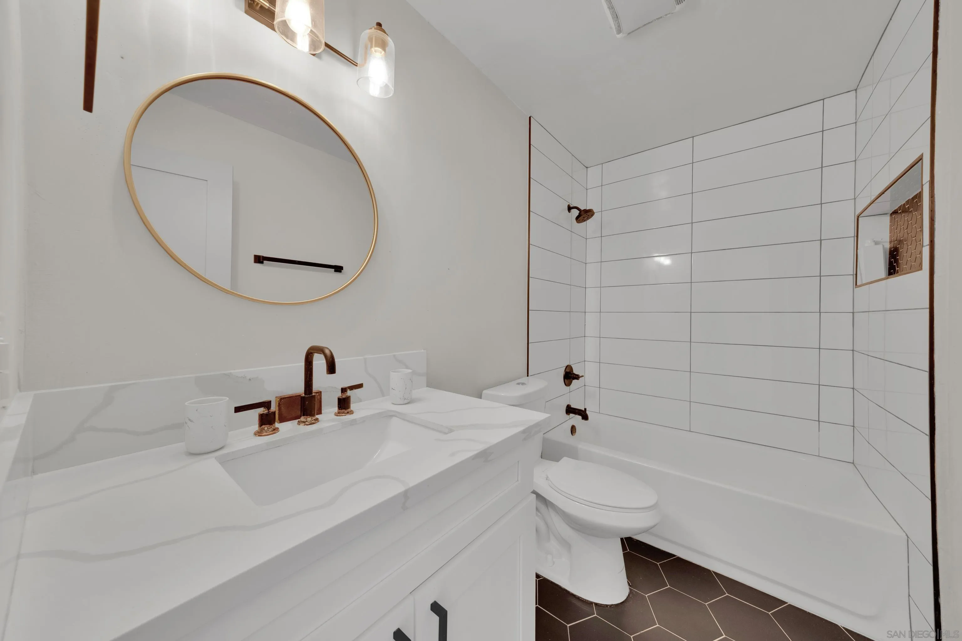 https://cdn.realtyfeed.com/cdn/127/260019359/9236a1a35c64176d5a233a8653f86f43.webp