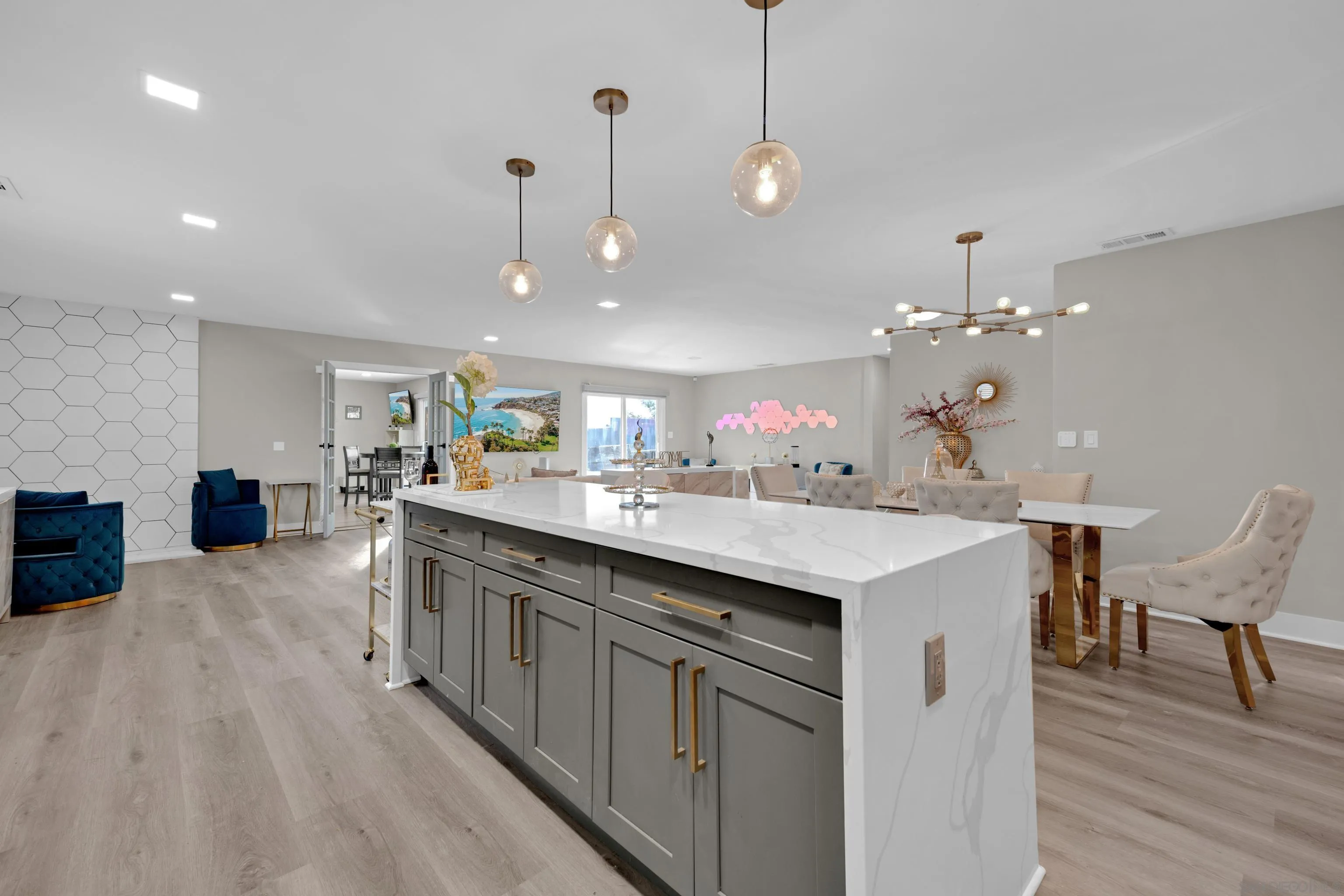 https://cdn.realtyfeed.com/cdn/127/260019359/9bbb94421e2367131066409fd4477b63.webp