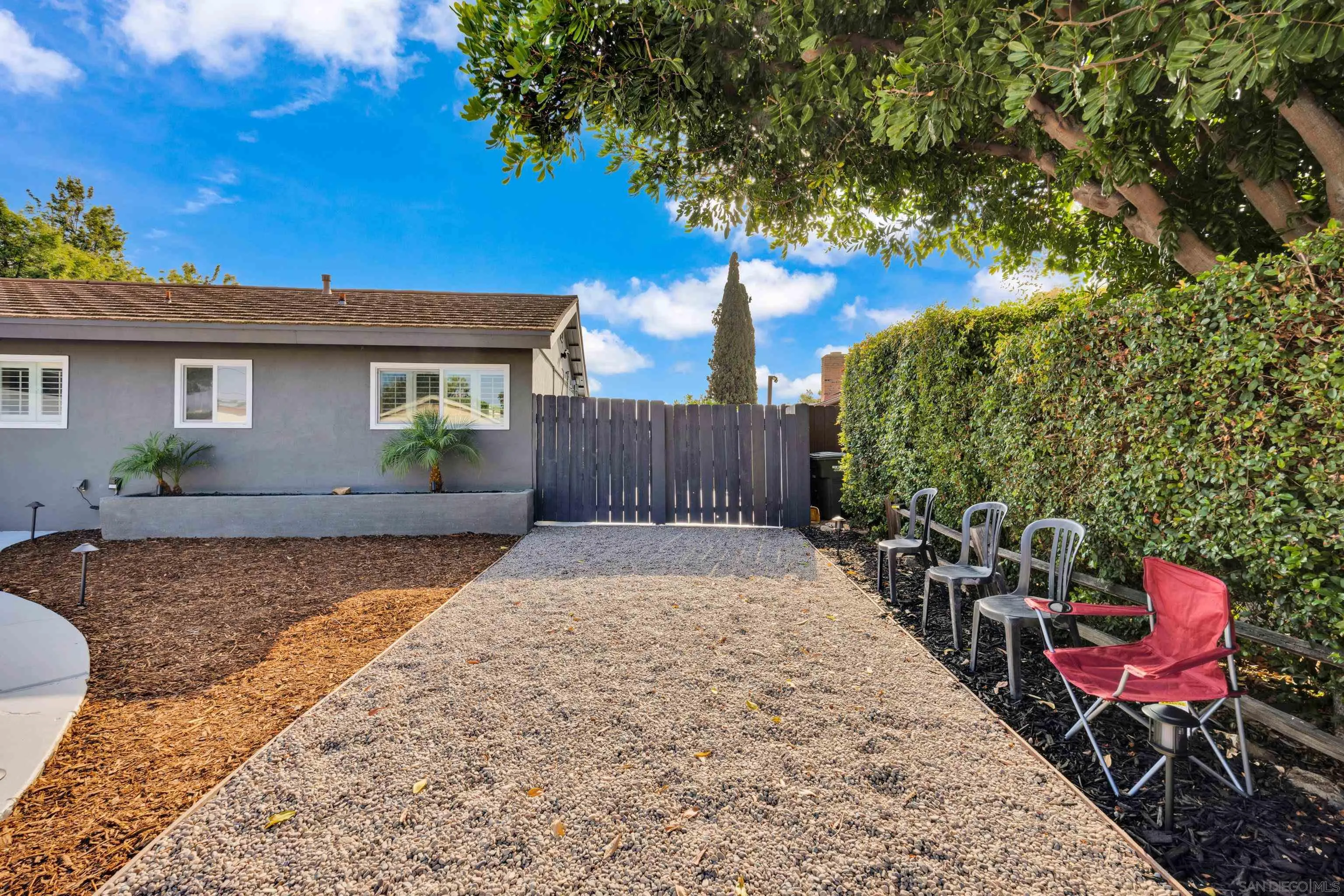 https://cdn.realtyfeed.com/cdn/127/260019359/f3227a228fb439eea5639695388ceba2.webp