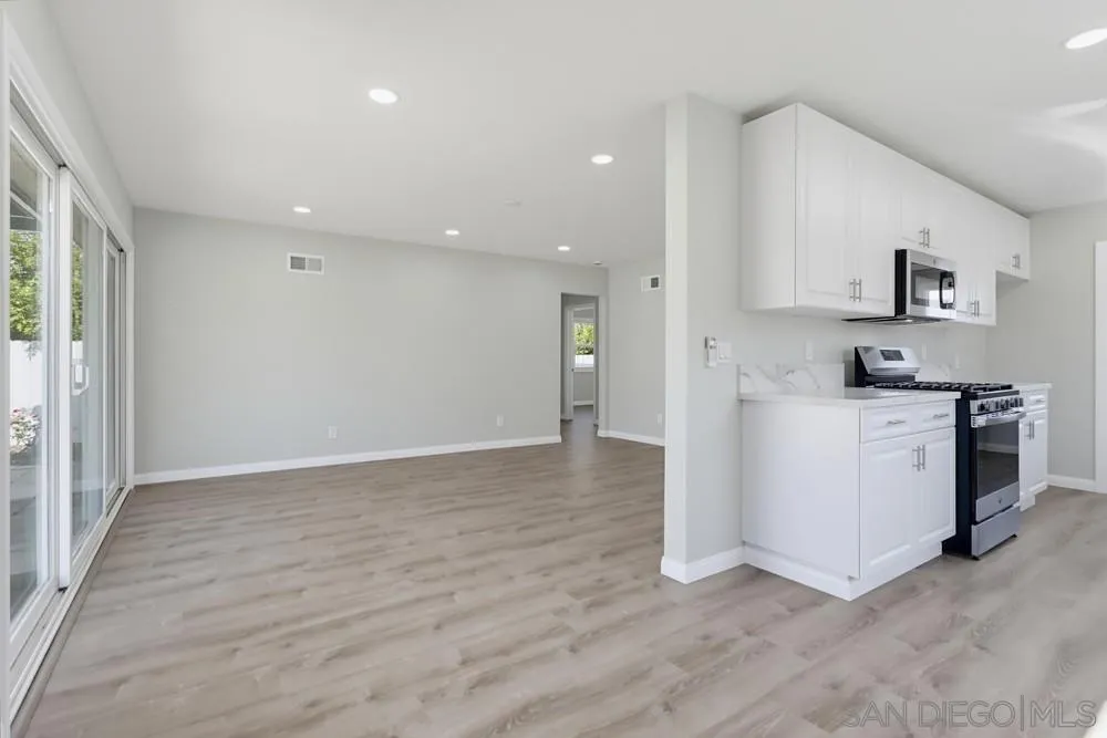 https://cdn.realtyfeed.com/cdn/127/260019362/0f73dcaaa73a71983ce874cf482da1e0.webp