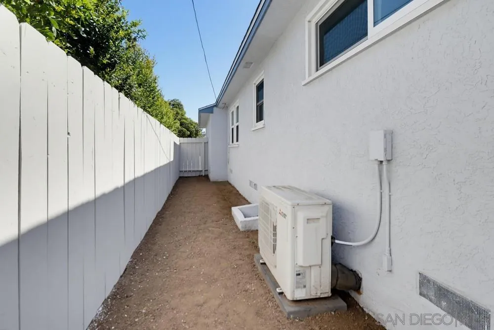 https://cdn.realtyfeed.com/cdn/127/260019362/1682c2f9a34e9045c43c9e062fdcd1d4.webp