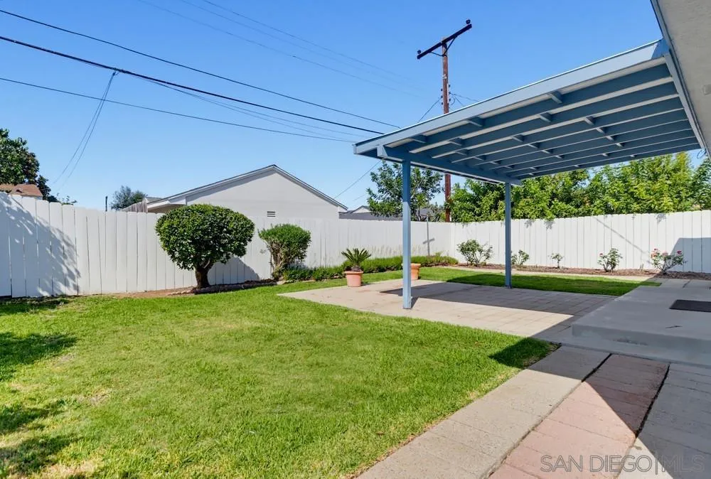 https://cdn.realtyfeed.com/cdn/127/260019362/d7862e207cc0618bdd12d2d43bb8fff6.webp