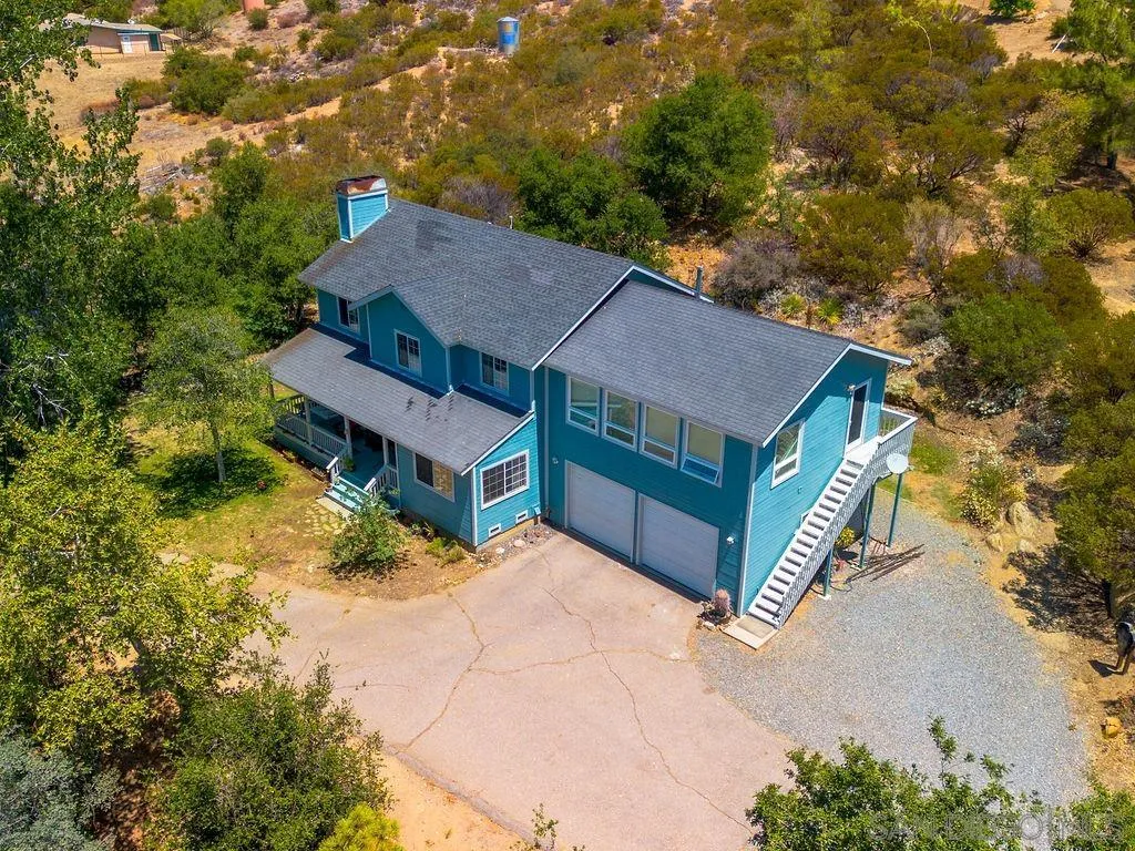 https://cdn.realtyfeed.com/cdn/127/260019363/ca2933320387826a2bdca4570acc10dc.webp