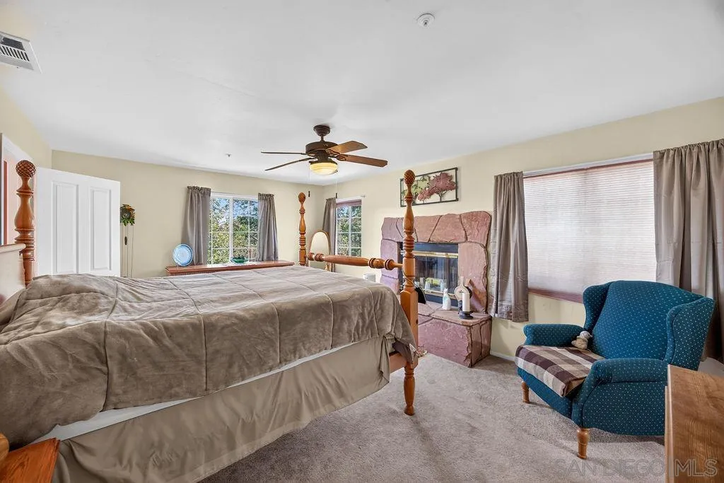 https://cdn.realtyfeed.com/cdn/127/260019363/faab37605a8aebd833177bc170d4794d.webp