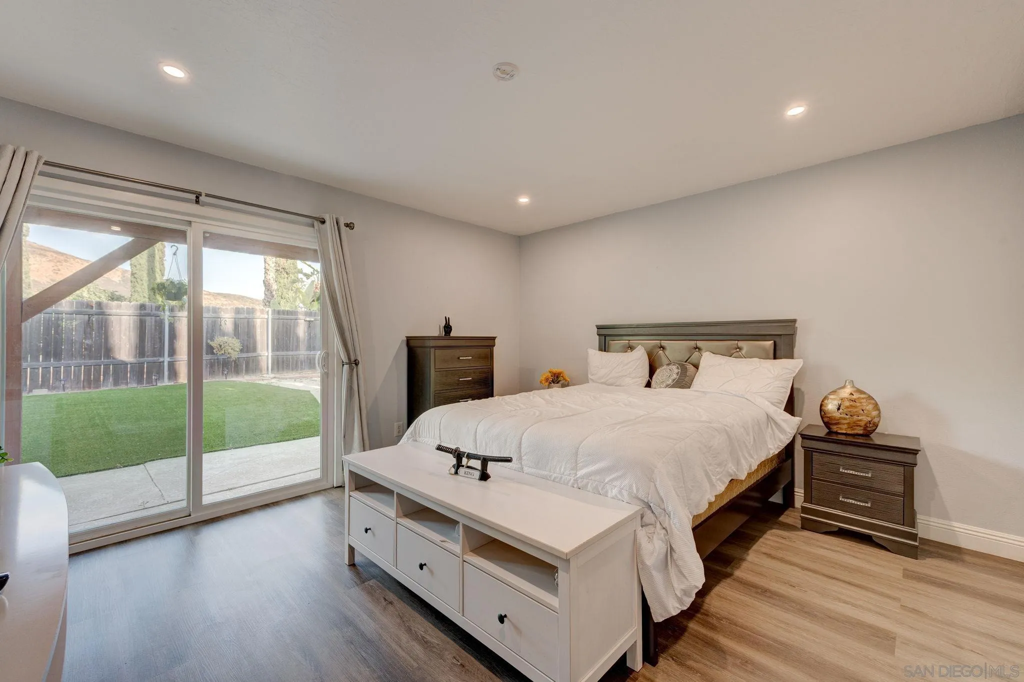 https://cdn.realtyfeed.com/cdn/127/260019365/1bc808ca709a2460874a53bdaa3596c2.webp