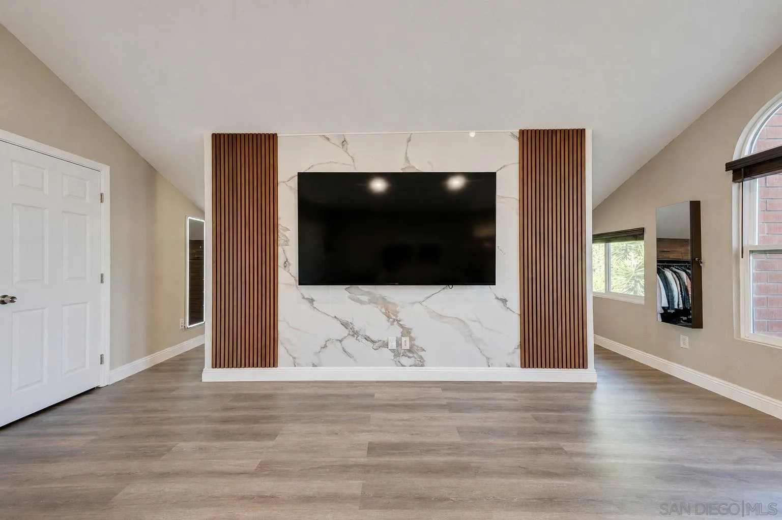 https://cdn.realtyfeed.com/cdn/127/260019365/1c37ab2b0e9caea0b9360714f7fafc86.webp