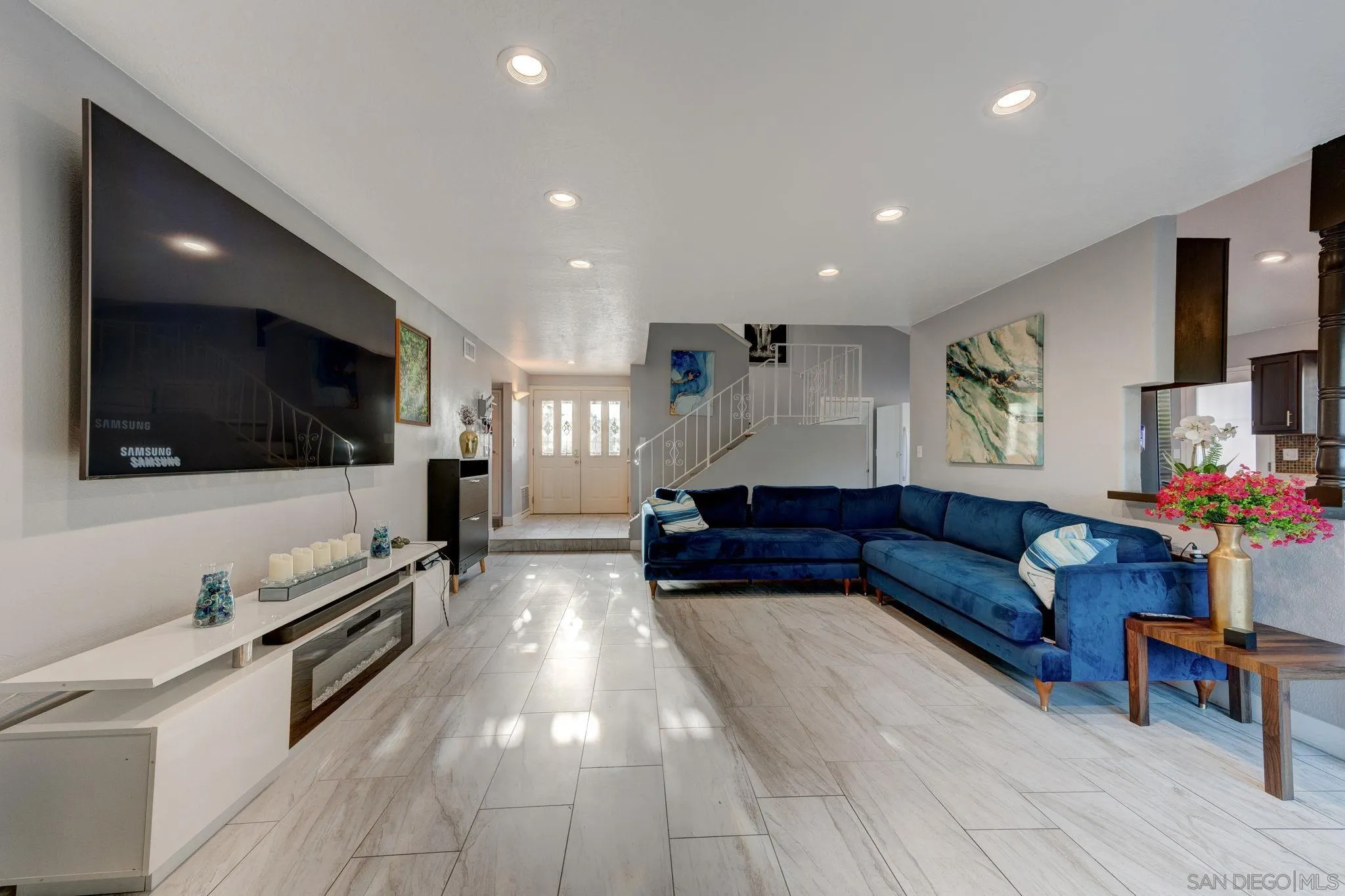 https://cdn.realtyfeed.com/cdn/127/260019365/ffeb7207a00a2afe39f8c433d8c0cfe0.webp