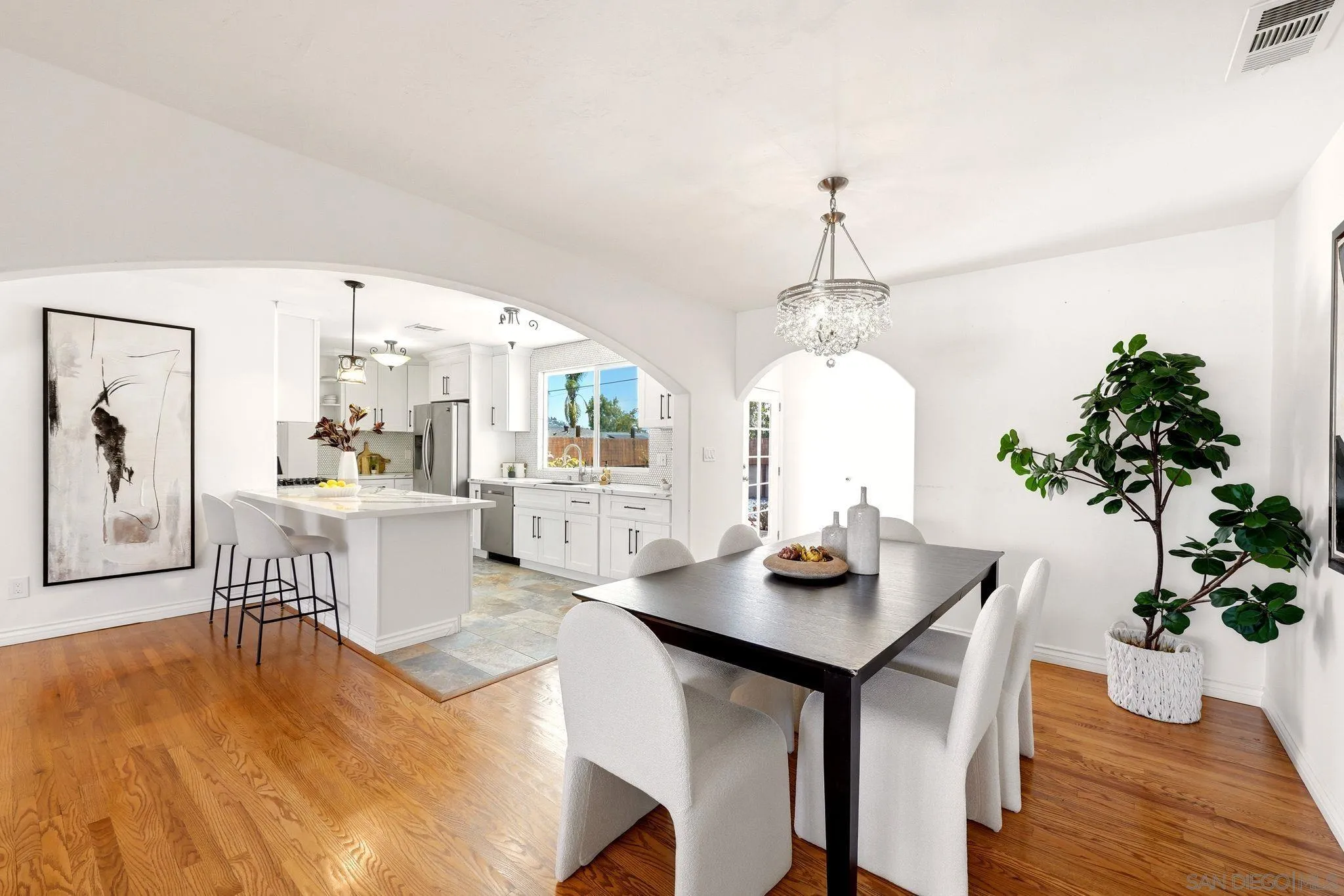 https://cdn.realtyfeed.com/cdn/127/260019366/2dae687a7b297012637ee2d9c3e2c1e1.webp