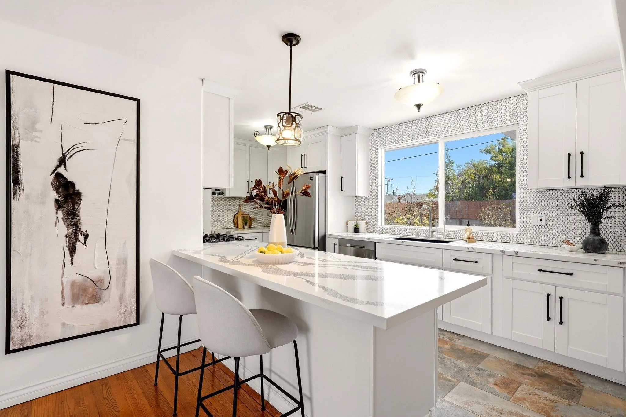 https://cdn.realtyfeed.com/cdn/127/260019366/cb7bbe88389c5dade789ffb3f1ca23f7.webp