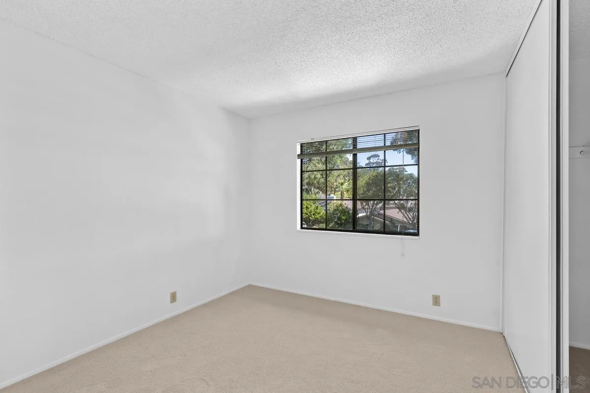 Photo #12: 260019369 Listing: Photo #12