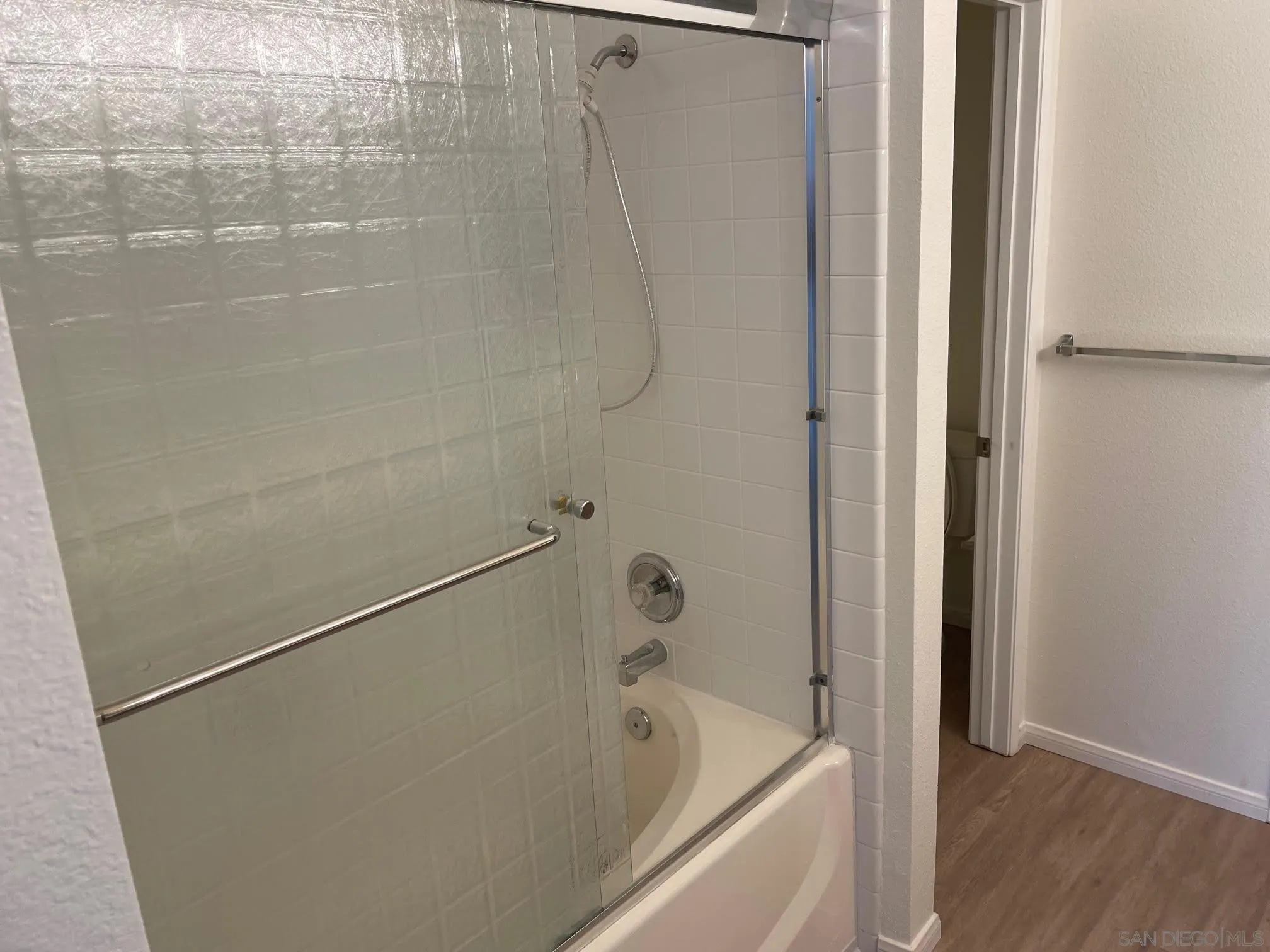 Photo #11: 260019373 Listing: Photo #11
