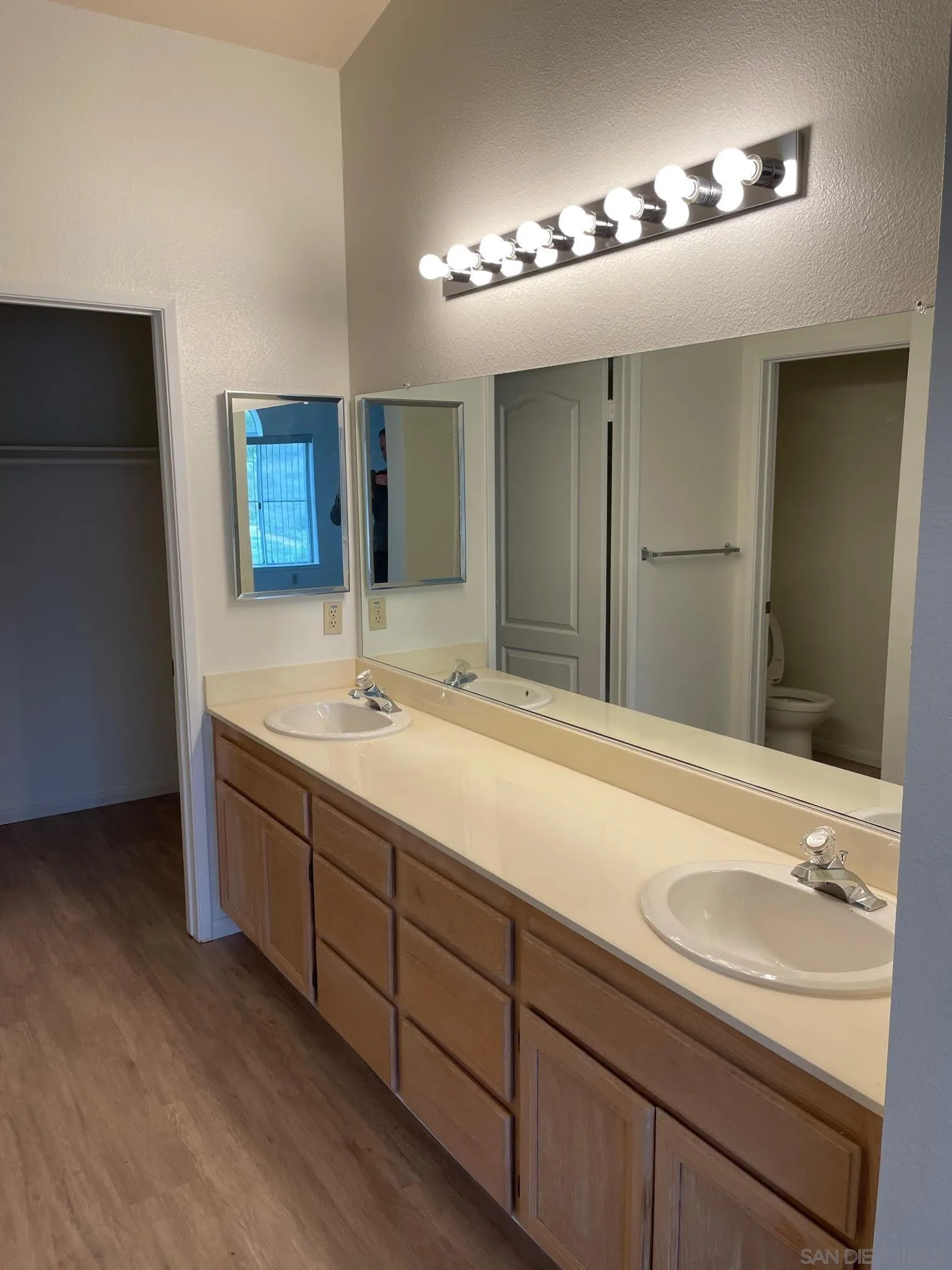 Photo #13: 260019373 Listing: Photo #13