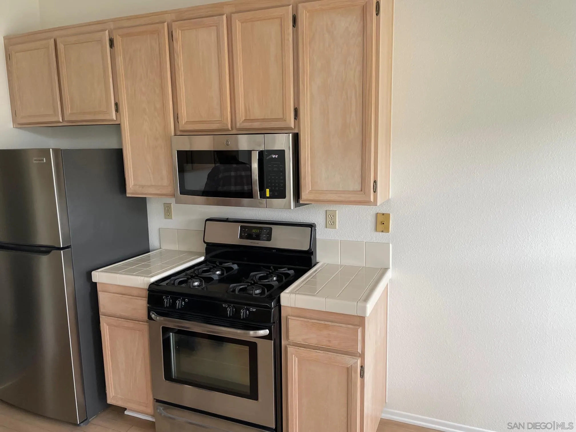 Photo #6: 260019373 Listing: Photo #6