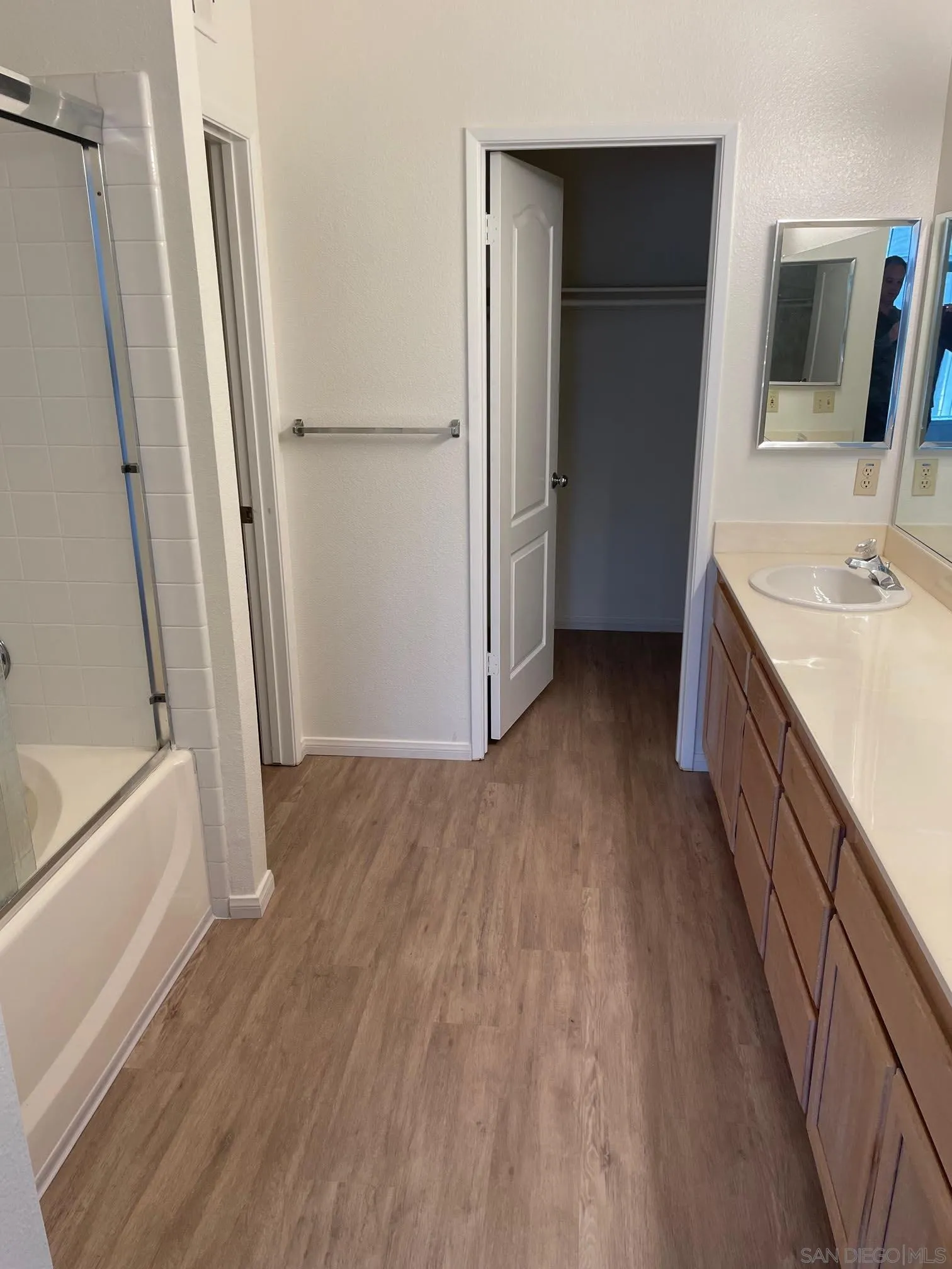 Photo #9: 260019373 Listing: Photo #9
