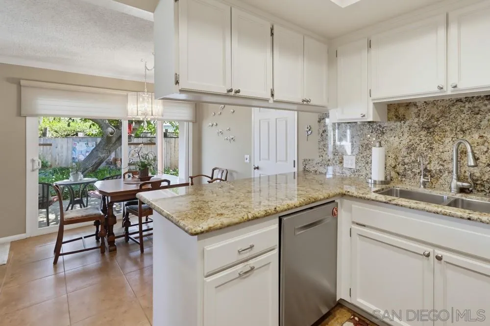 https://cdn.realtyfeed.com/cdn/127/260019374/51145e8753d11ad8dd0489a64a963acd.webp