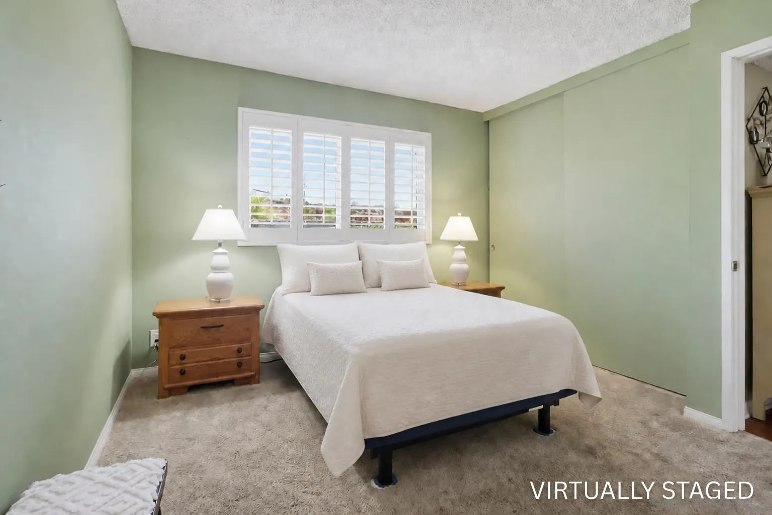 https://cdn.realtyfeed.com/cdn/127/260019374/fe3079f6fdcd42123dcb4d94e45547b7.webp