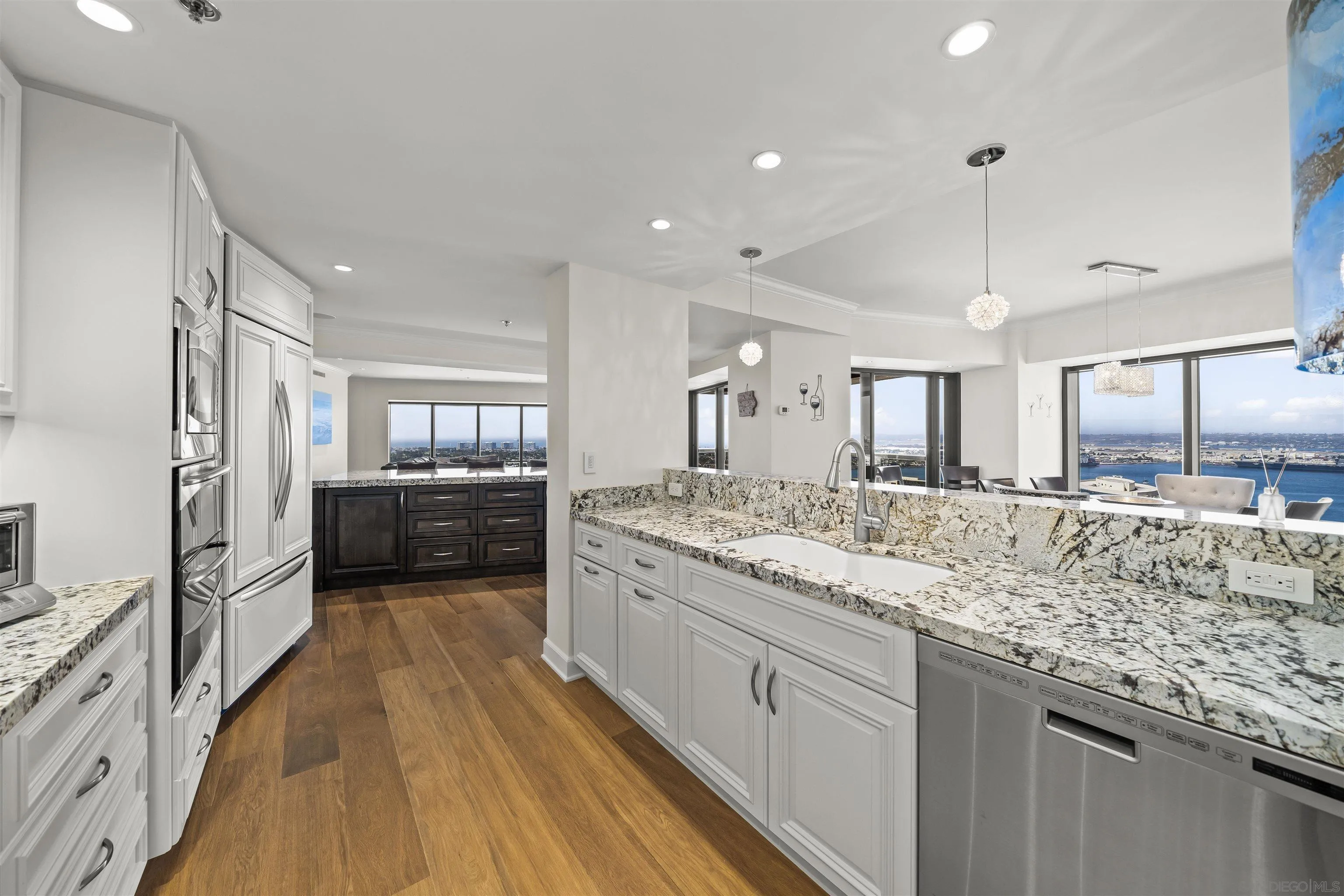 Photo #27: 260019375 Listing: Photo #27
