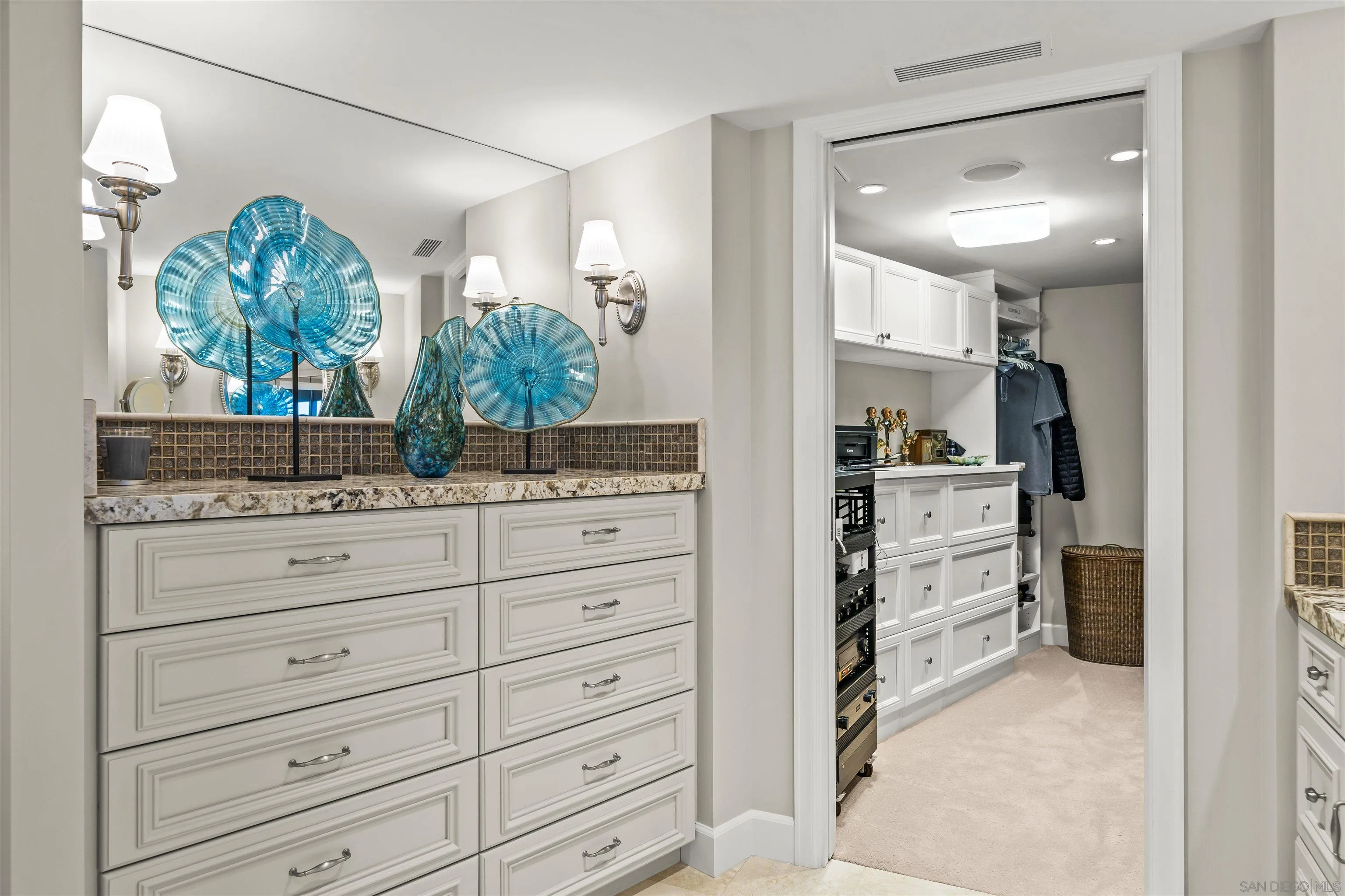 Photo #11: 260019375 Listing: Photo #11