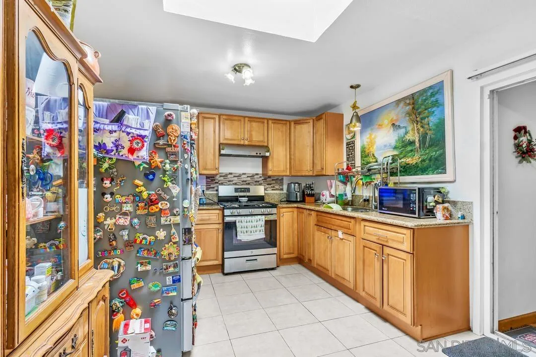 https://cdn.realtyfeed.com/cdn/127/260019376/2c487d881ab9459296b48af279d58c2b.webp