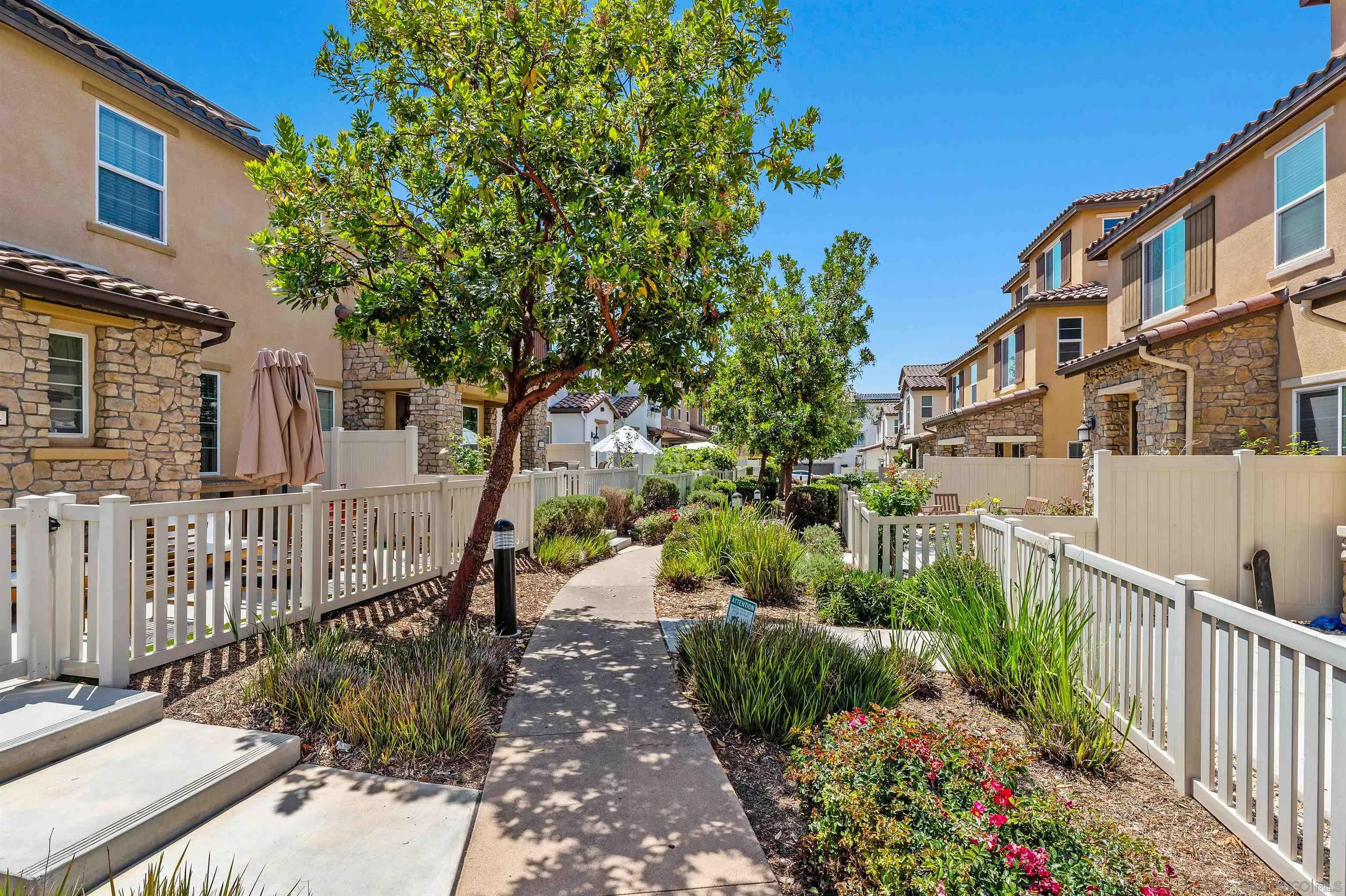 https://cdn.realtyfeed.com/cdn/127/260019378/81522811628edafff7061f2e07957e59.webp