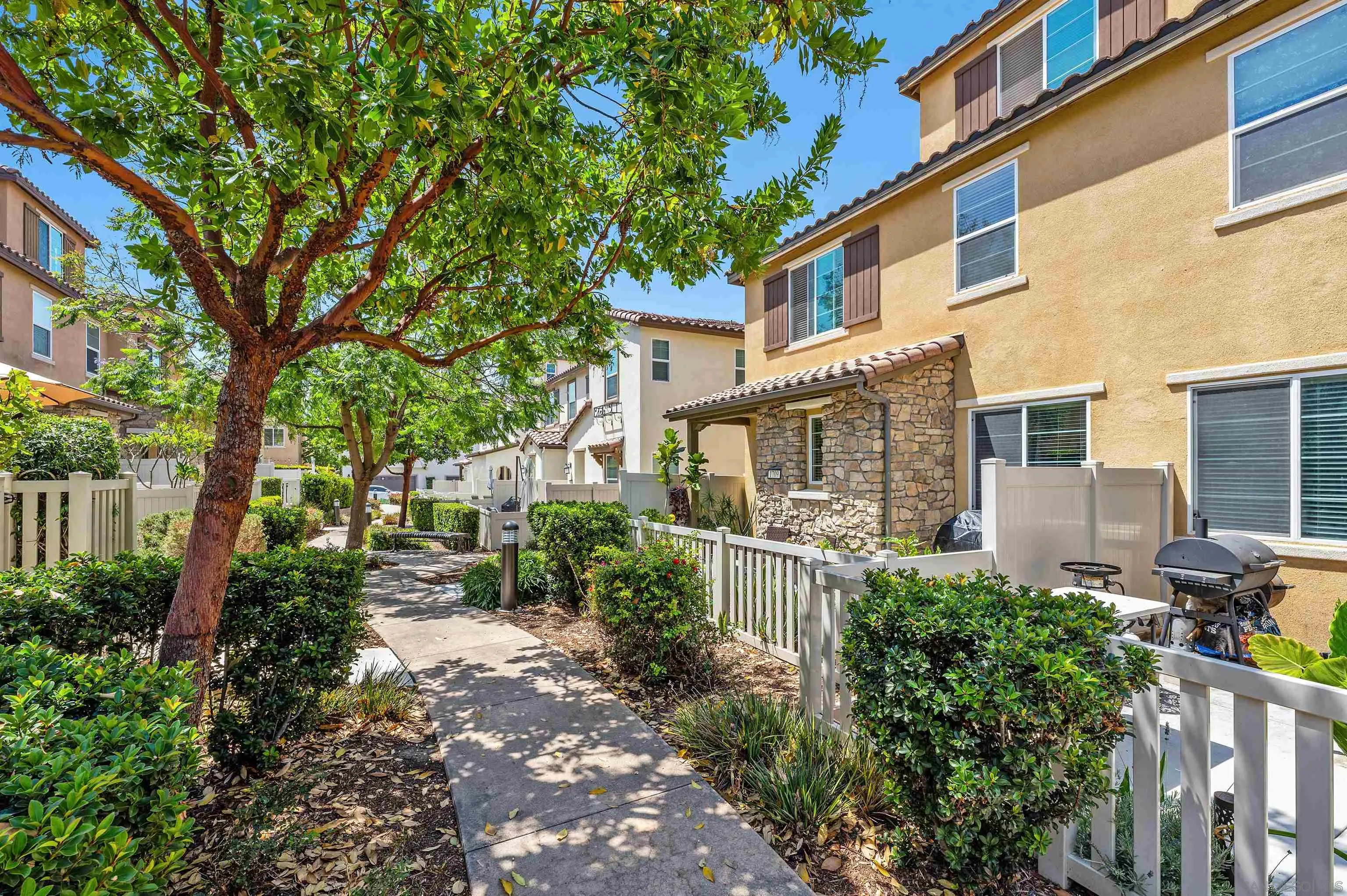https://cdn.realtyfeed.com/cdn/127/260019378/937691e6b1af9fba39fd32031aa9752f.webp