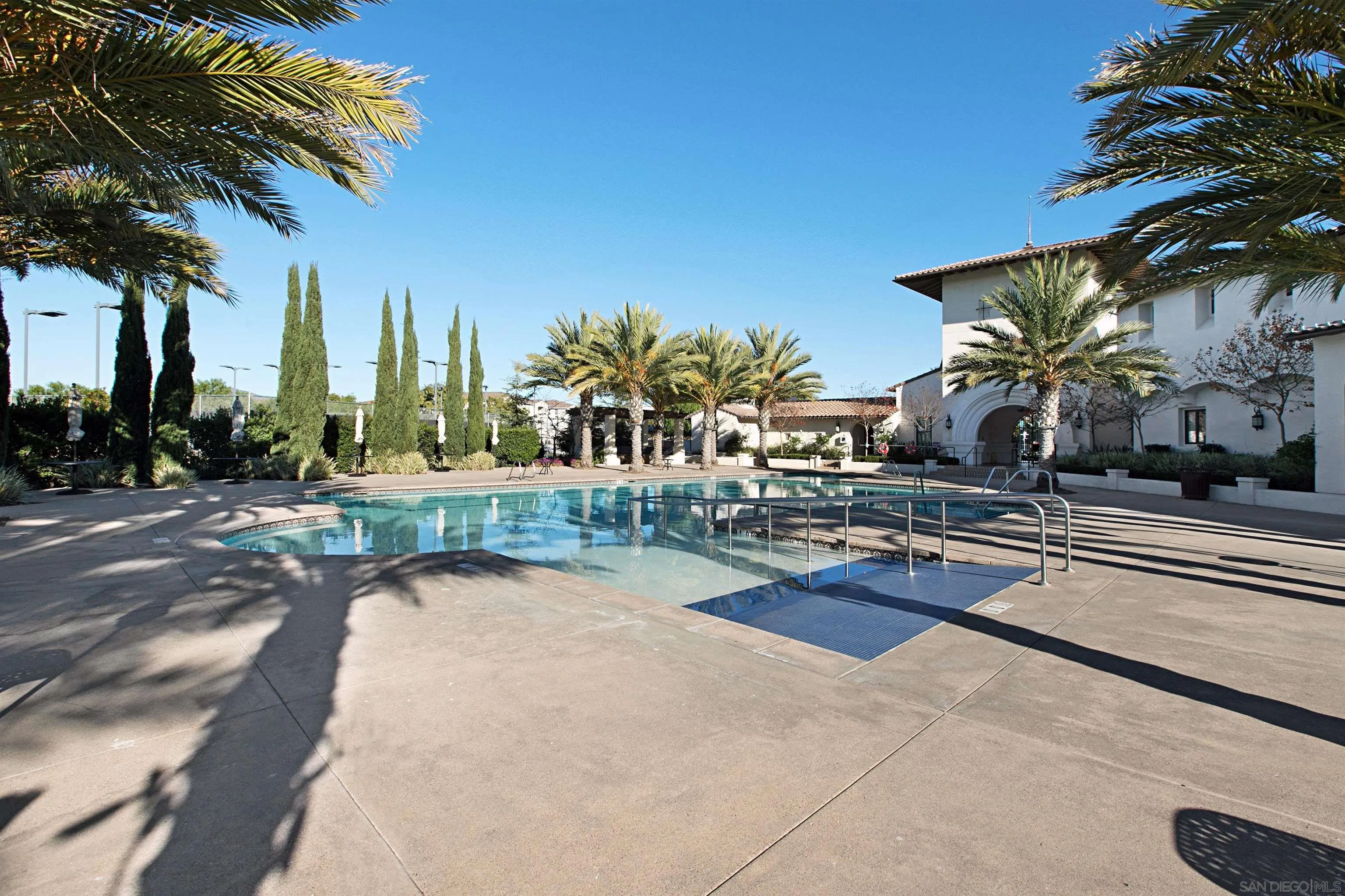 https://cdn.realtyfeed.com/cdn/127/260019378/e21e01cf1fc22b21217b7d3b8ad8d9bd.webp