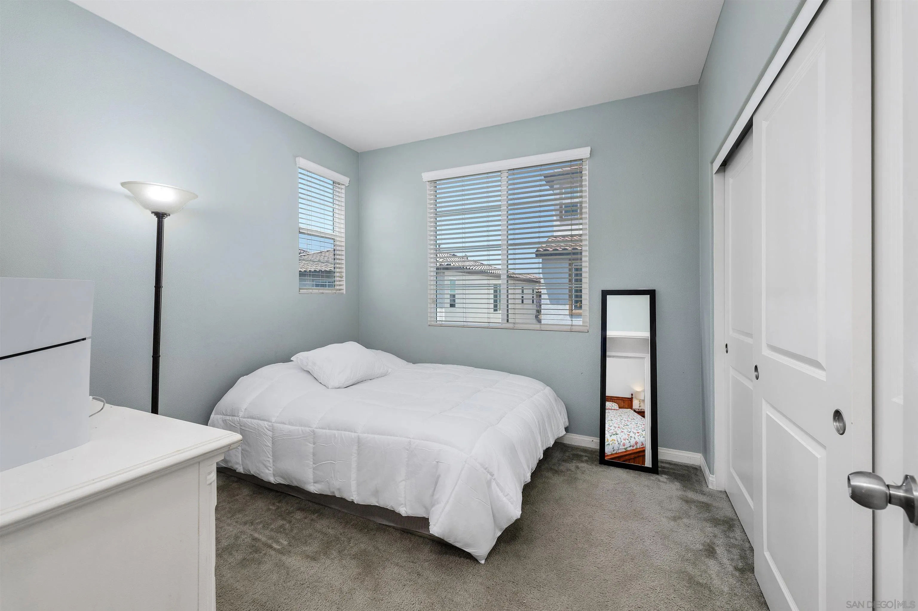 https://cdn.realtyfeed.com/cdn/127/260019378/f9736da5c0a5d757ab1b9d3f0126f043.webp