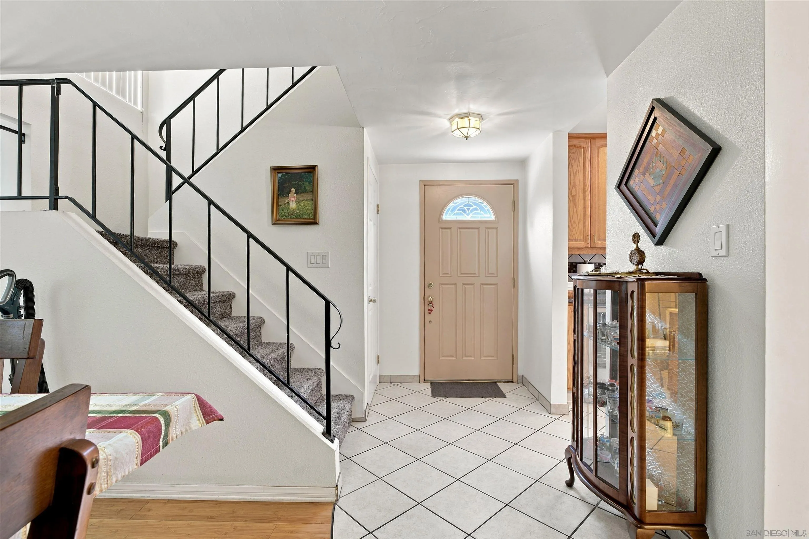 https://cdn.realtyfeed.com/cdn/127/260019379/958648bebe535a4d2857fc28d9117499.webp