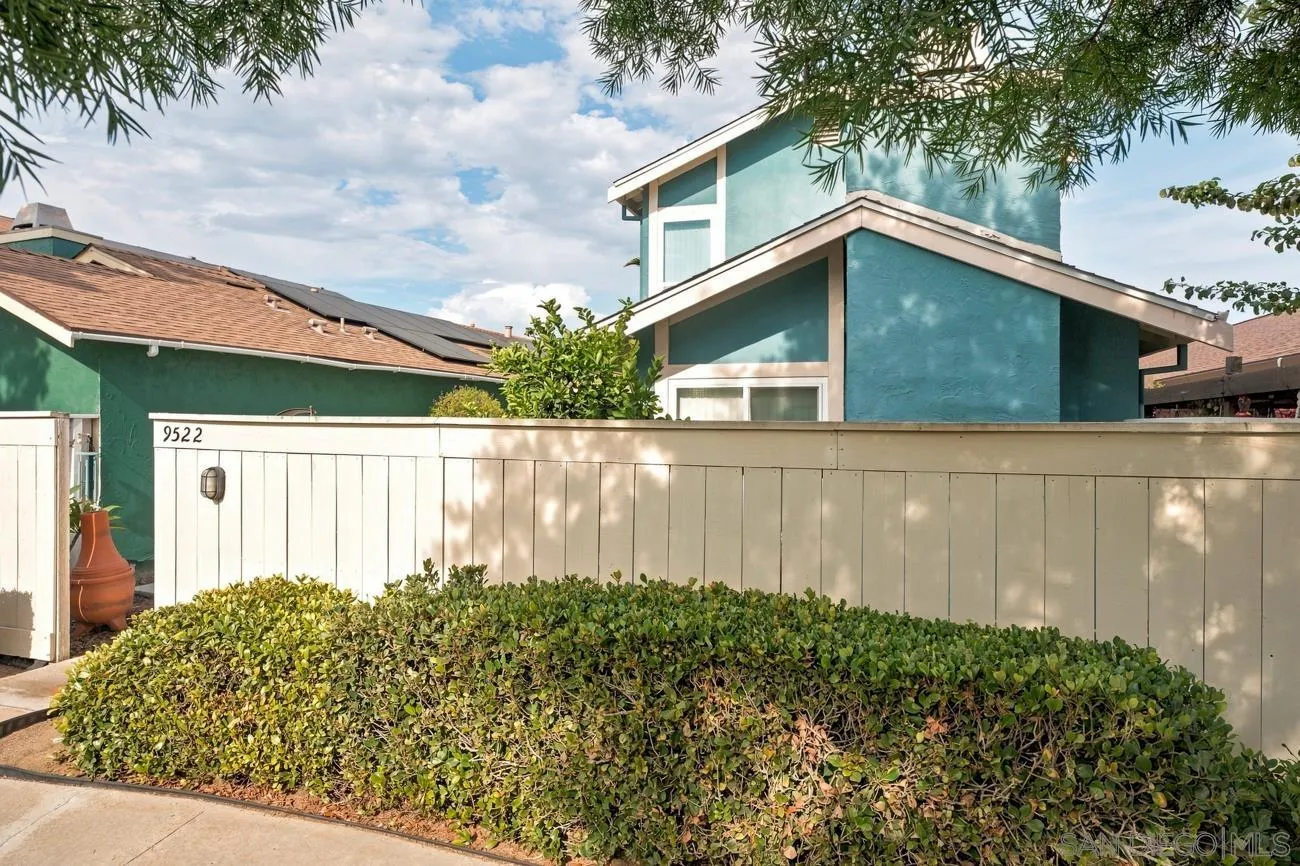 https://cdn.realtyfeed.com/cdn/127/260019379/f7211fbe2e041fde60c313196301f4f6.webp