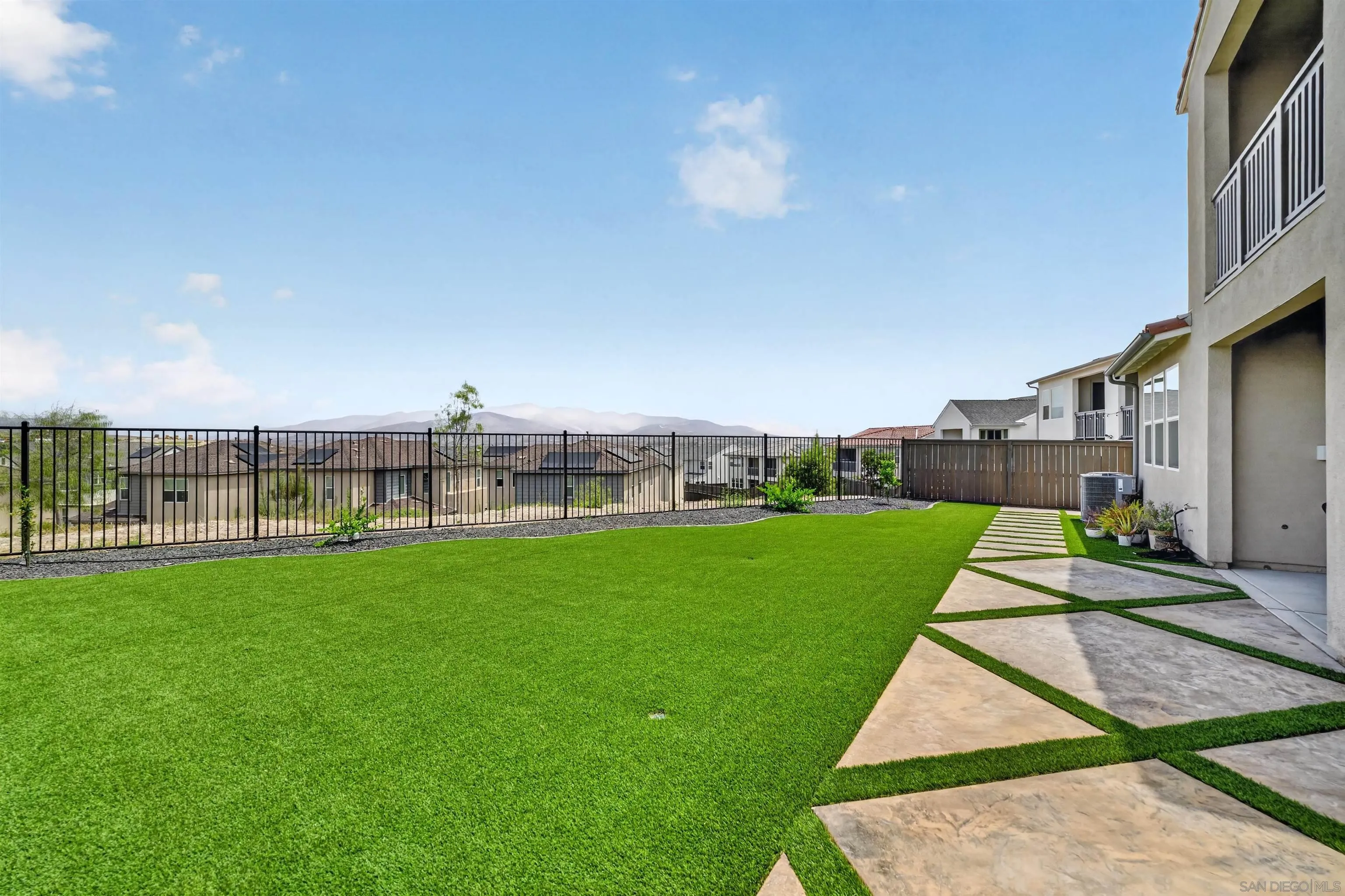 https://cdn.realtyfeed.com/cdn/127/260019380/076f3de426ae3bb4895a1e6fcae8b1fa.webp