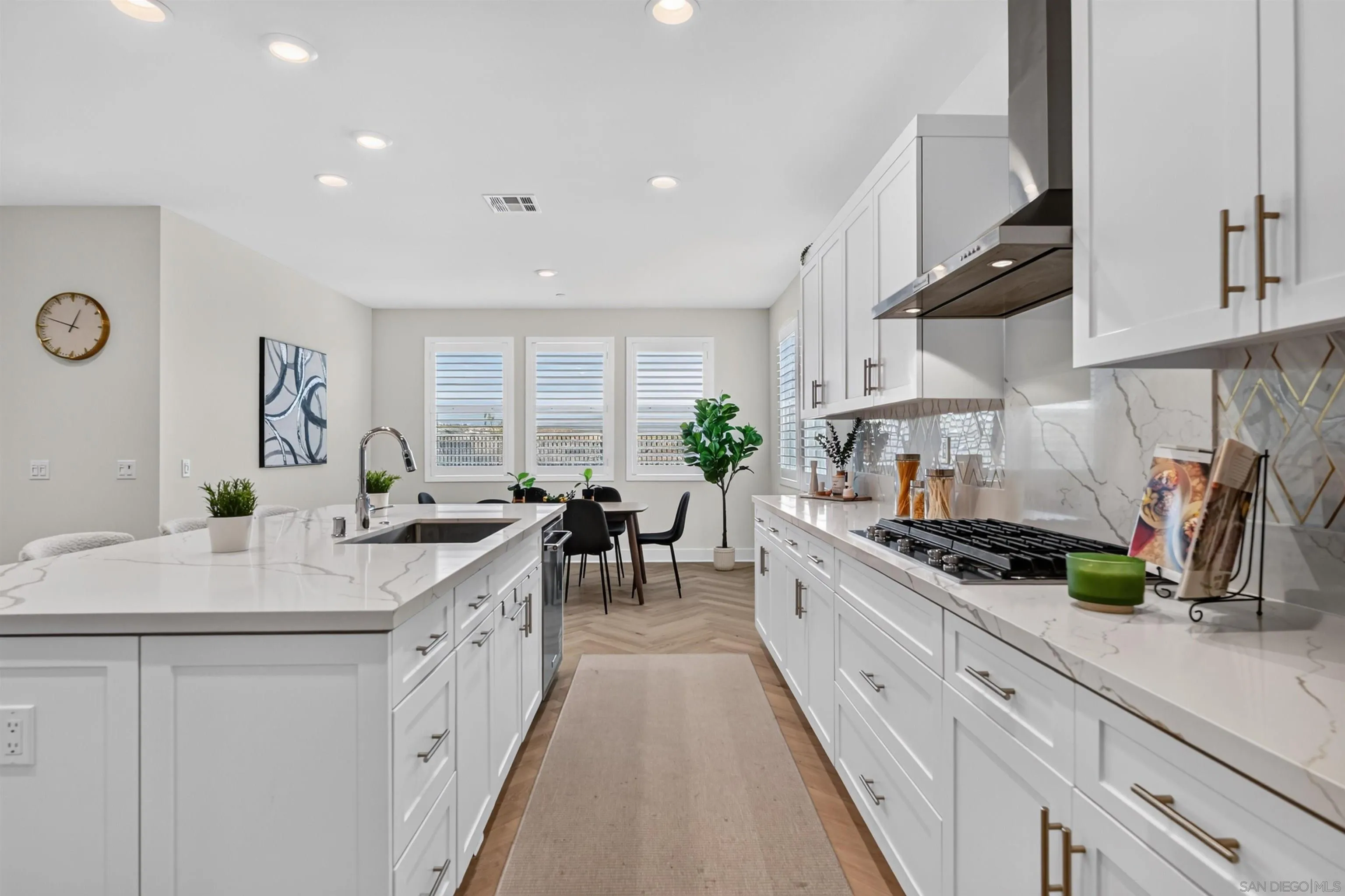 https://cdn.realtyfeed.com/cdn/127/260019380/0b9d45e43368fca04c4cf7b9ef1fd801.webp