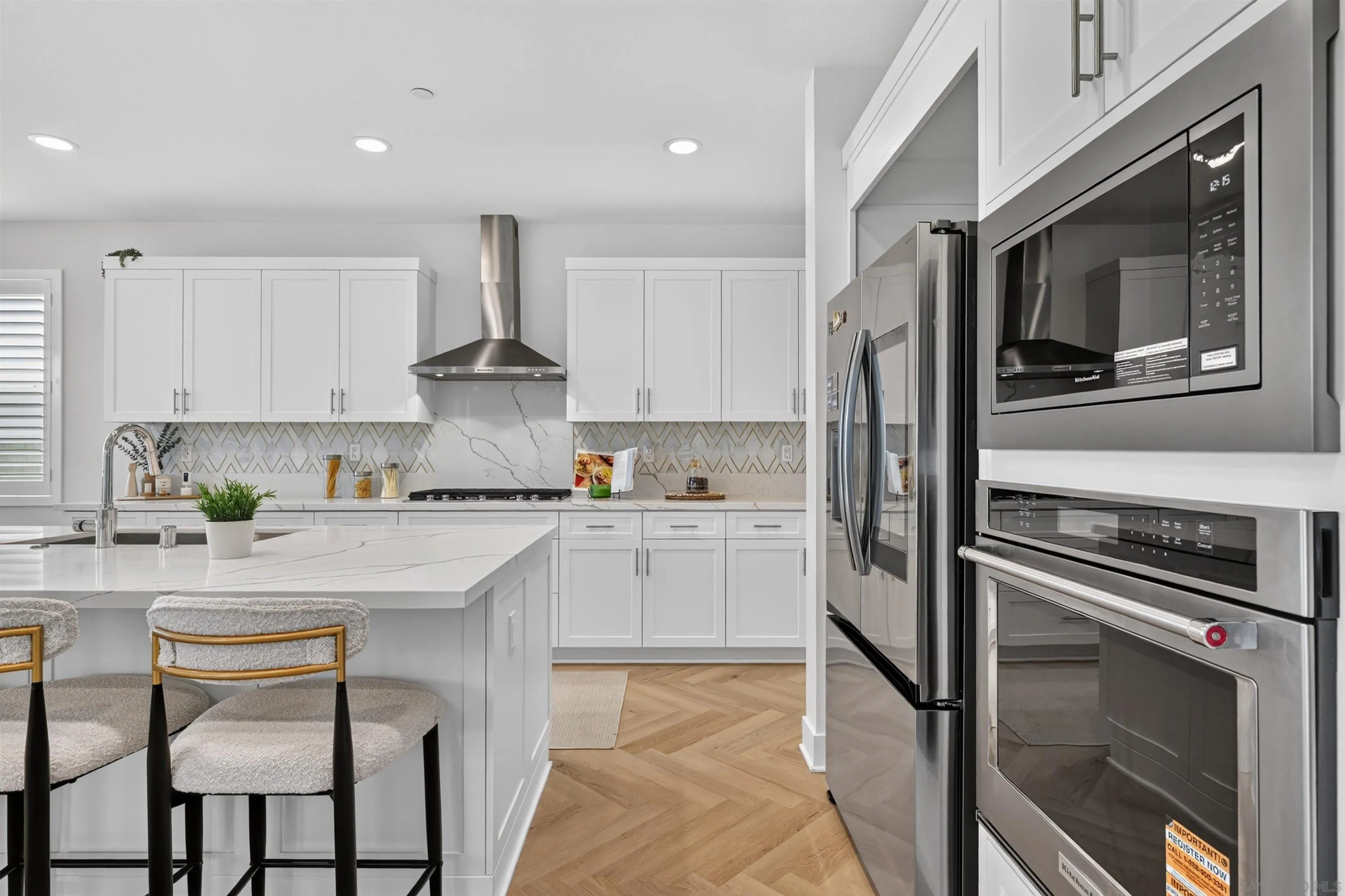 https://cdn.realtyfeed.com/cdn/127/260019380/11a3228484990d1a4b30396ec4b87b99.webp