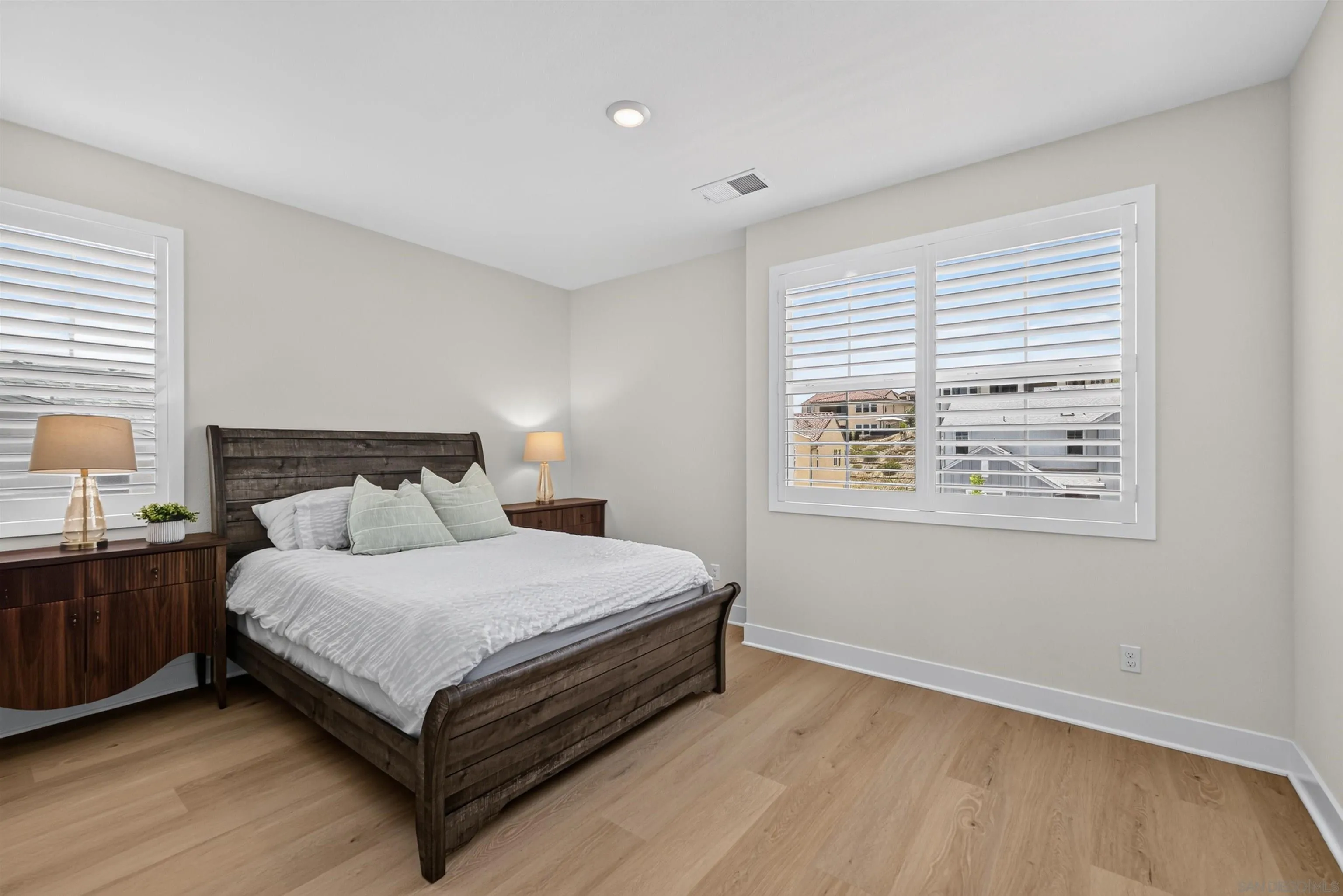 https://cdn.realtyfeed.com/cdn/127/260019380/6c650990c856c5d995a4d0f6b7682376.webp