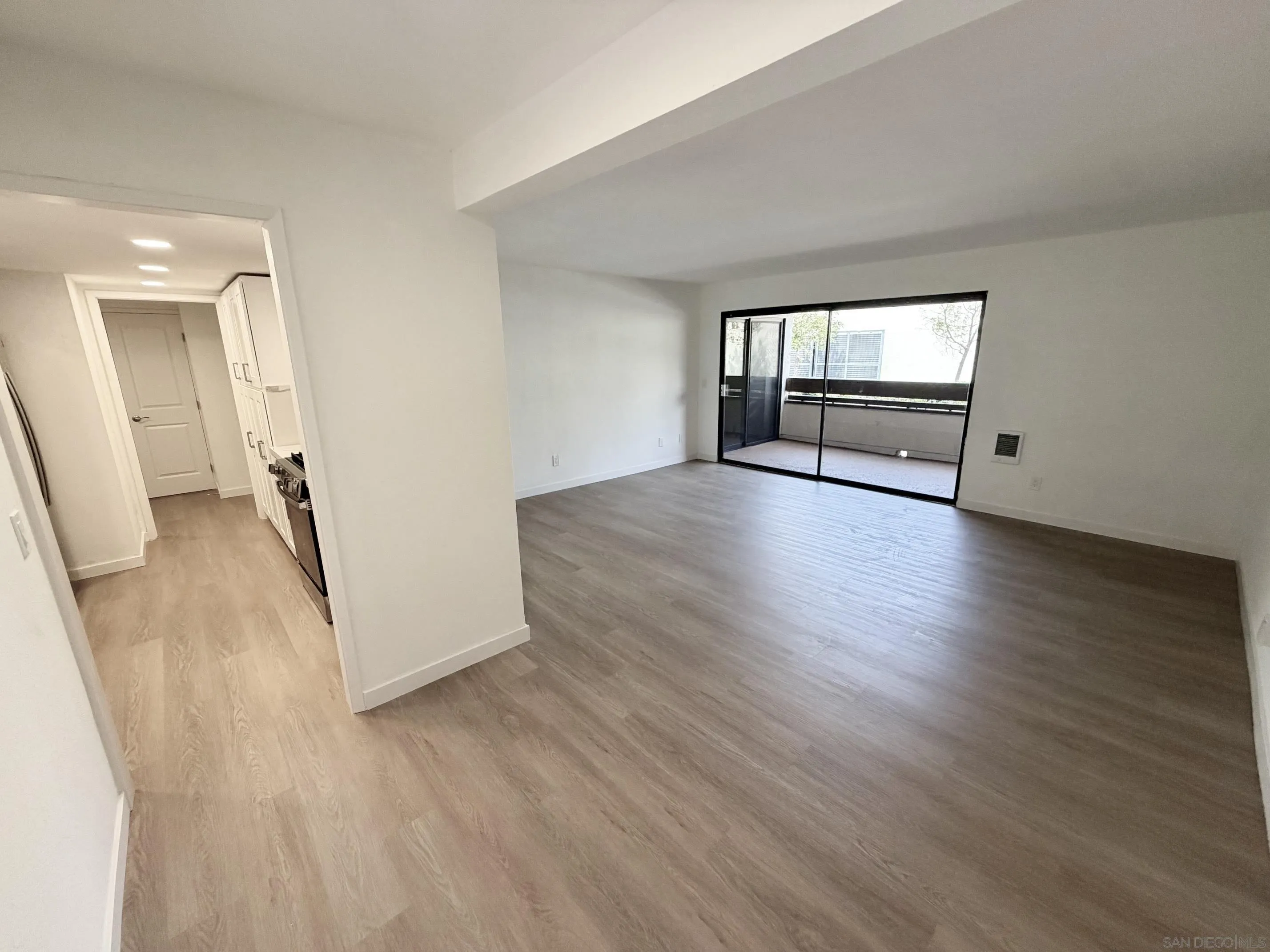 Photo #17: 260019382 Listing: Photo #17