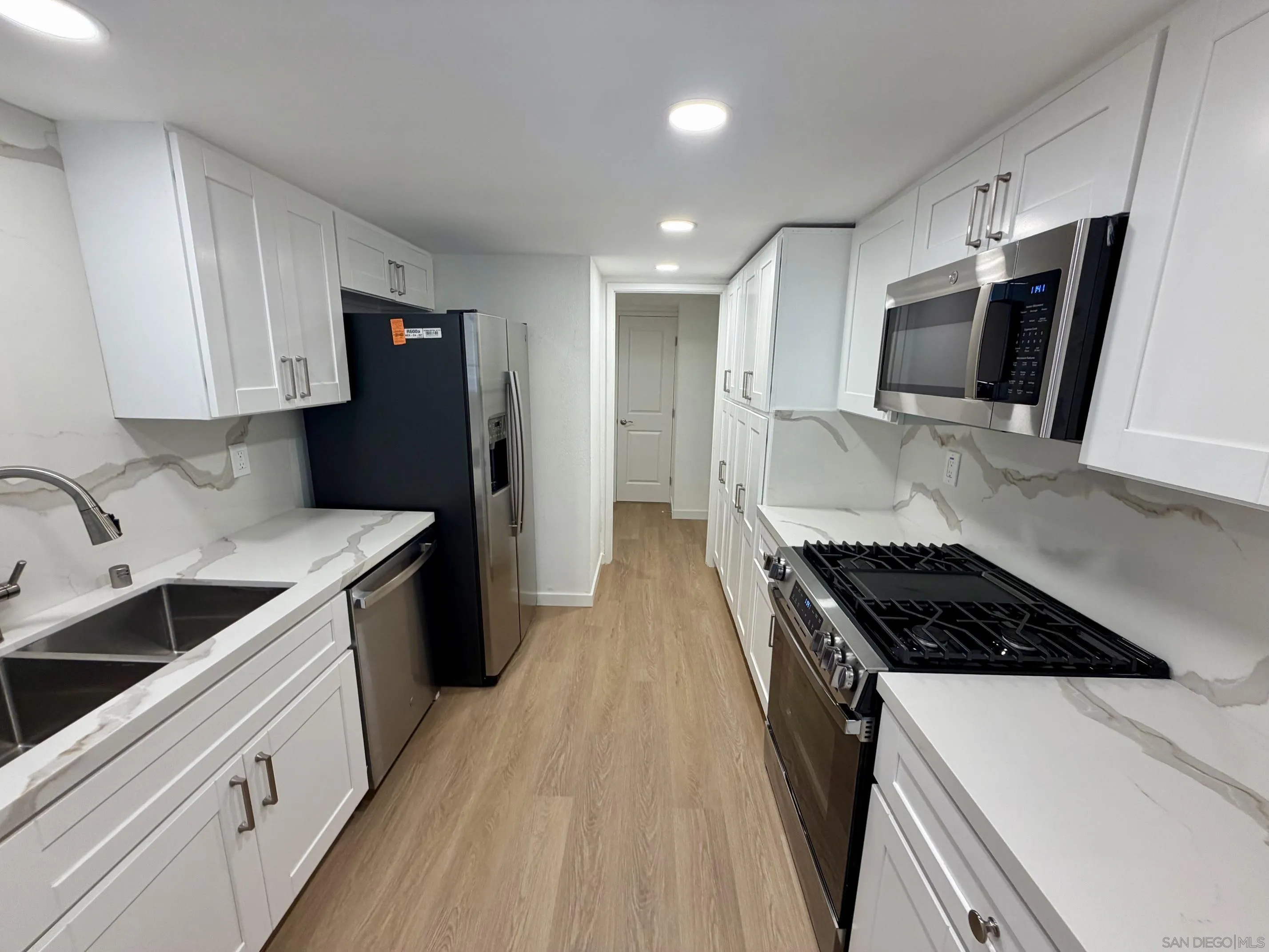 Photo #2: 260019382 Listing: Photo #2