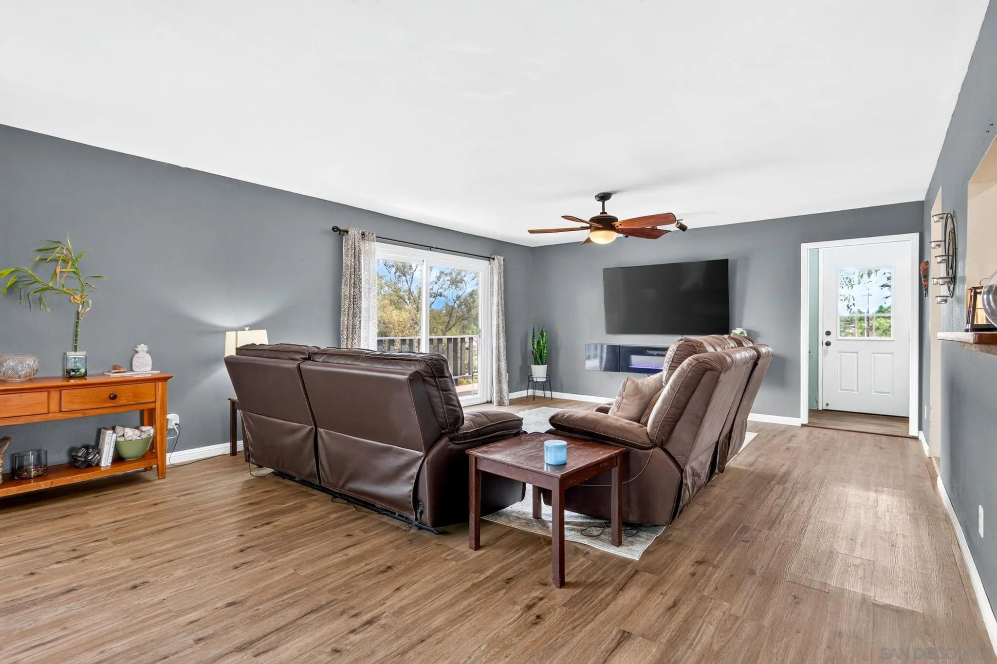https://cdn.realtyfeed.com/cdn/127/260019384/41e35c1978e8b3fe1f944c4e869eb149.webp
