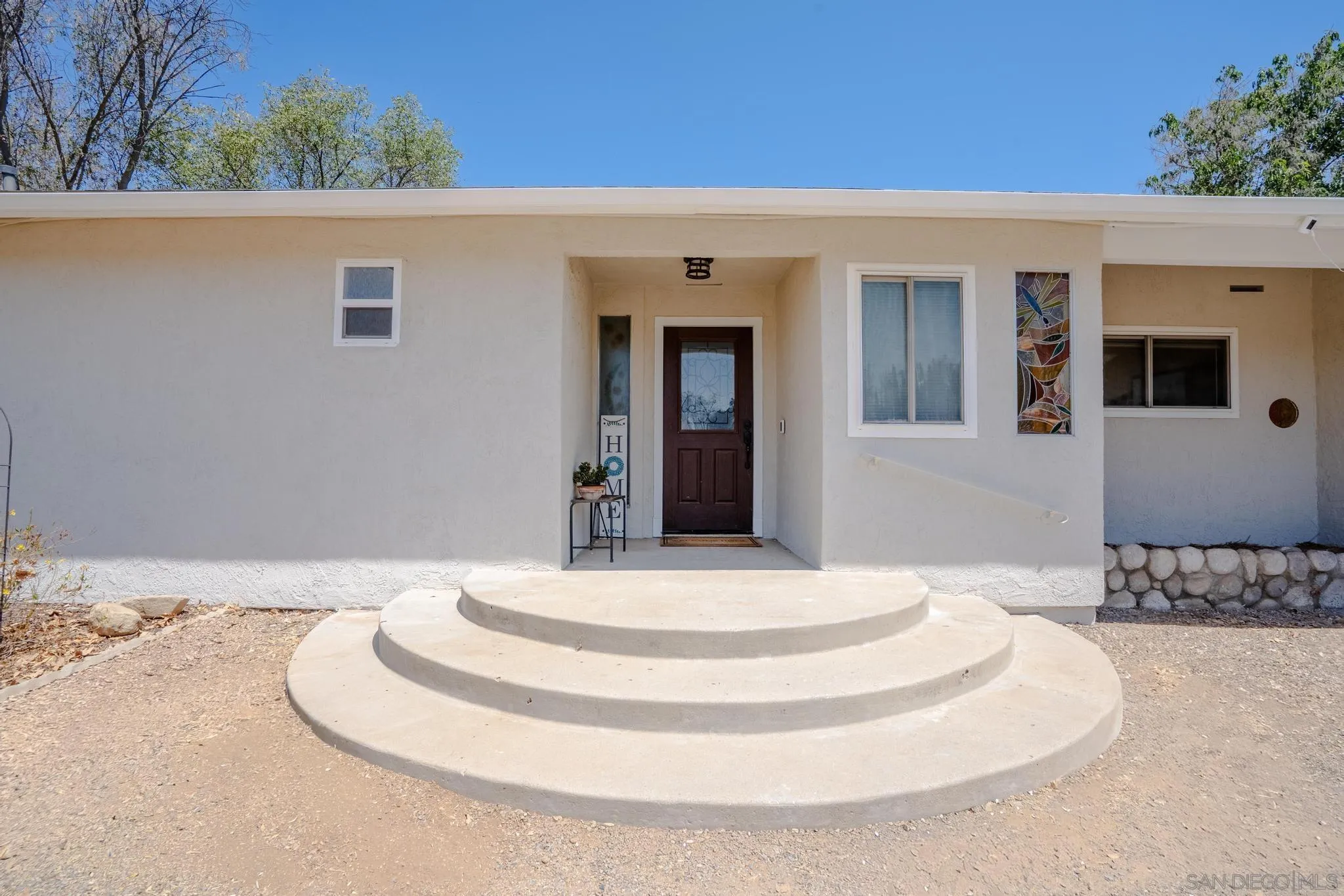 https://cdn.realtyfeed.com/cdn/127/260019384/49042d5aba0d2852cfe29ca22a836bce.webp