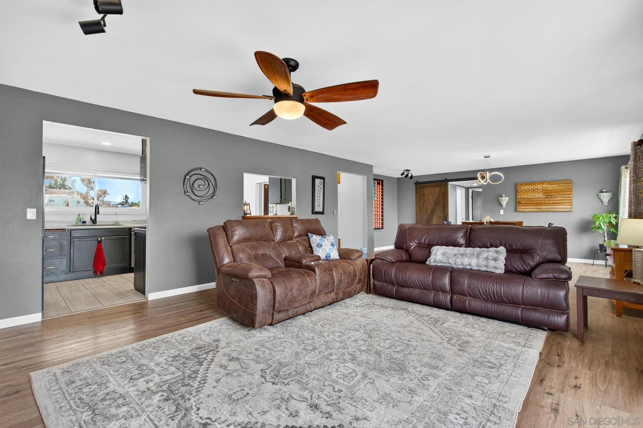 https://cdn.realtyfeed.com/cdn/127/260019384/c27adec246bc99fc923afc718b750fae.webp