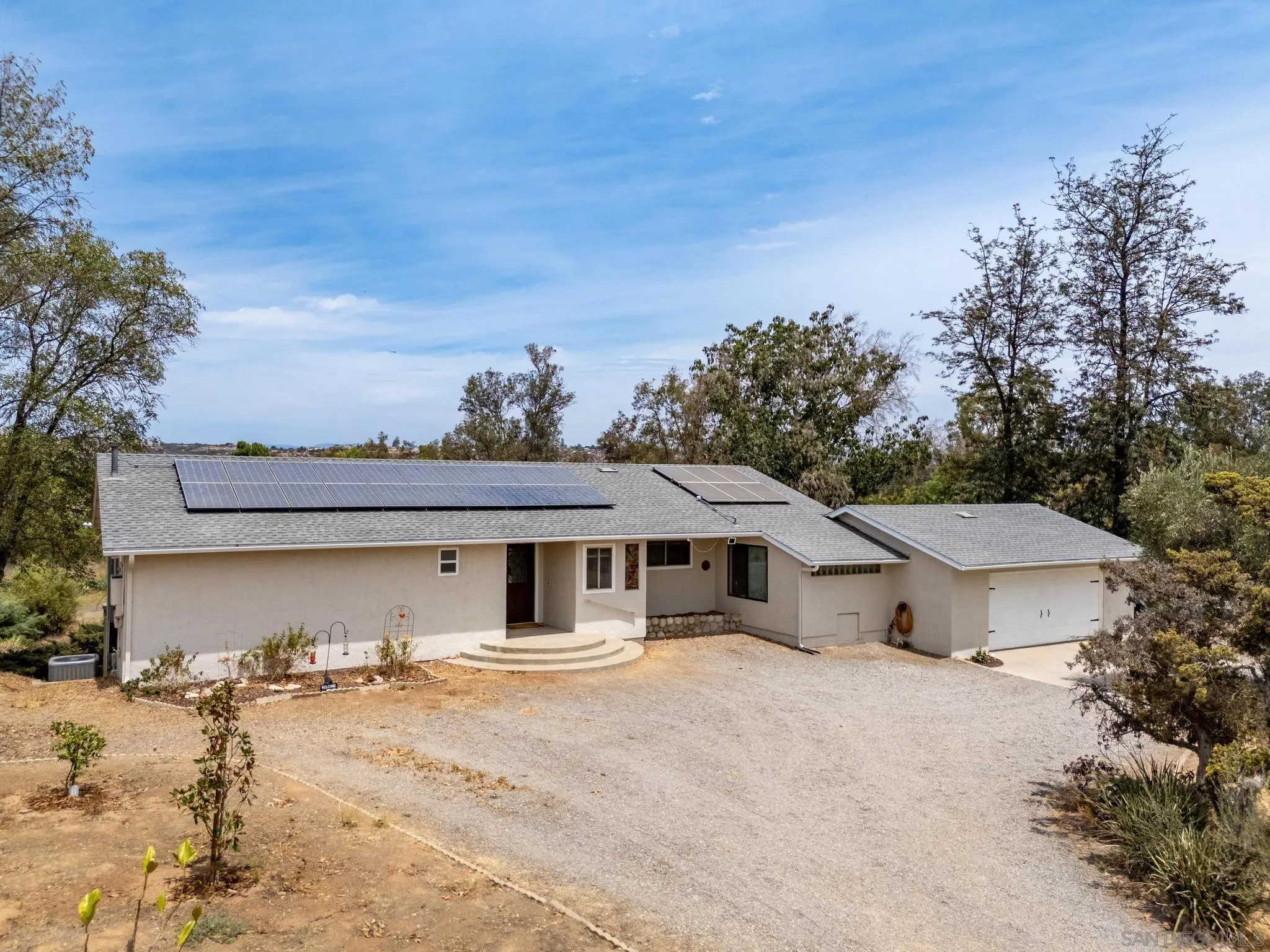 https://cdn.realtyfeed.com/cdn/127/260019384/e30ee64529d388d55697db27e4dc0ca3.webp