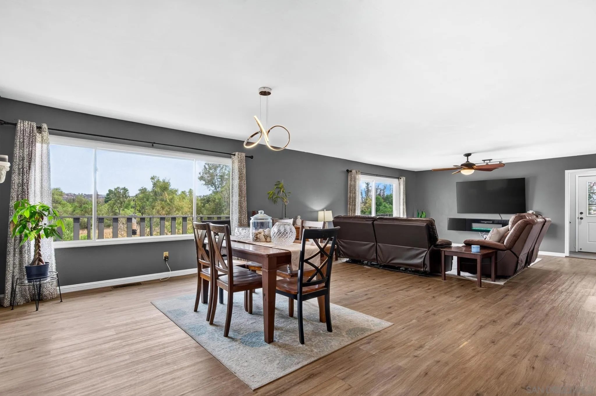 https://cdn.realtyfeed.com/cdn/127/260019384/eb2bebdcab2112bcb0228ca4ed11324b.webp