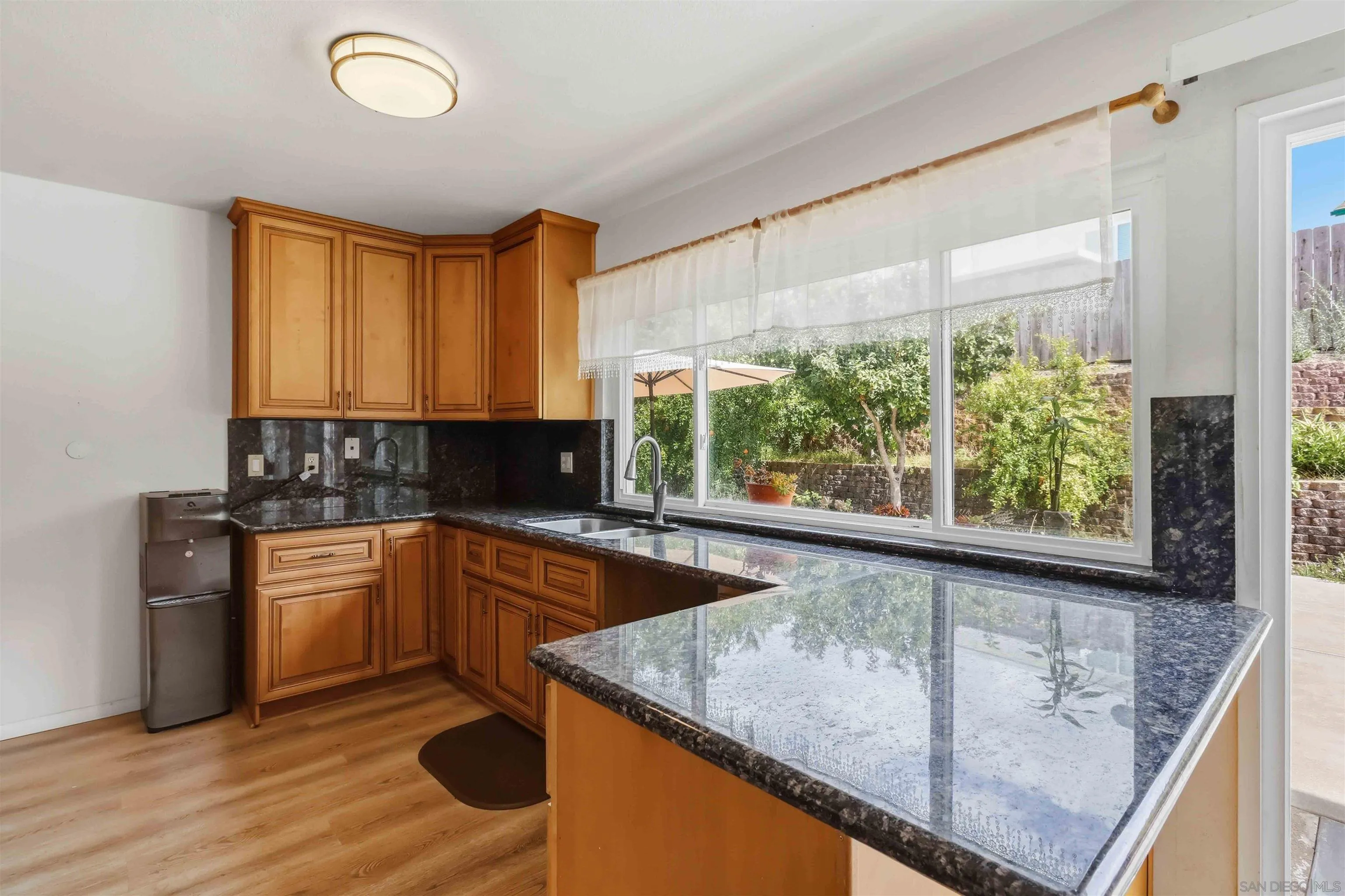 https://cdn.realtyfeed.com/cdn/127/260019386/0b0815f4c44de43ef9b286eeead4e6da.webp