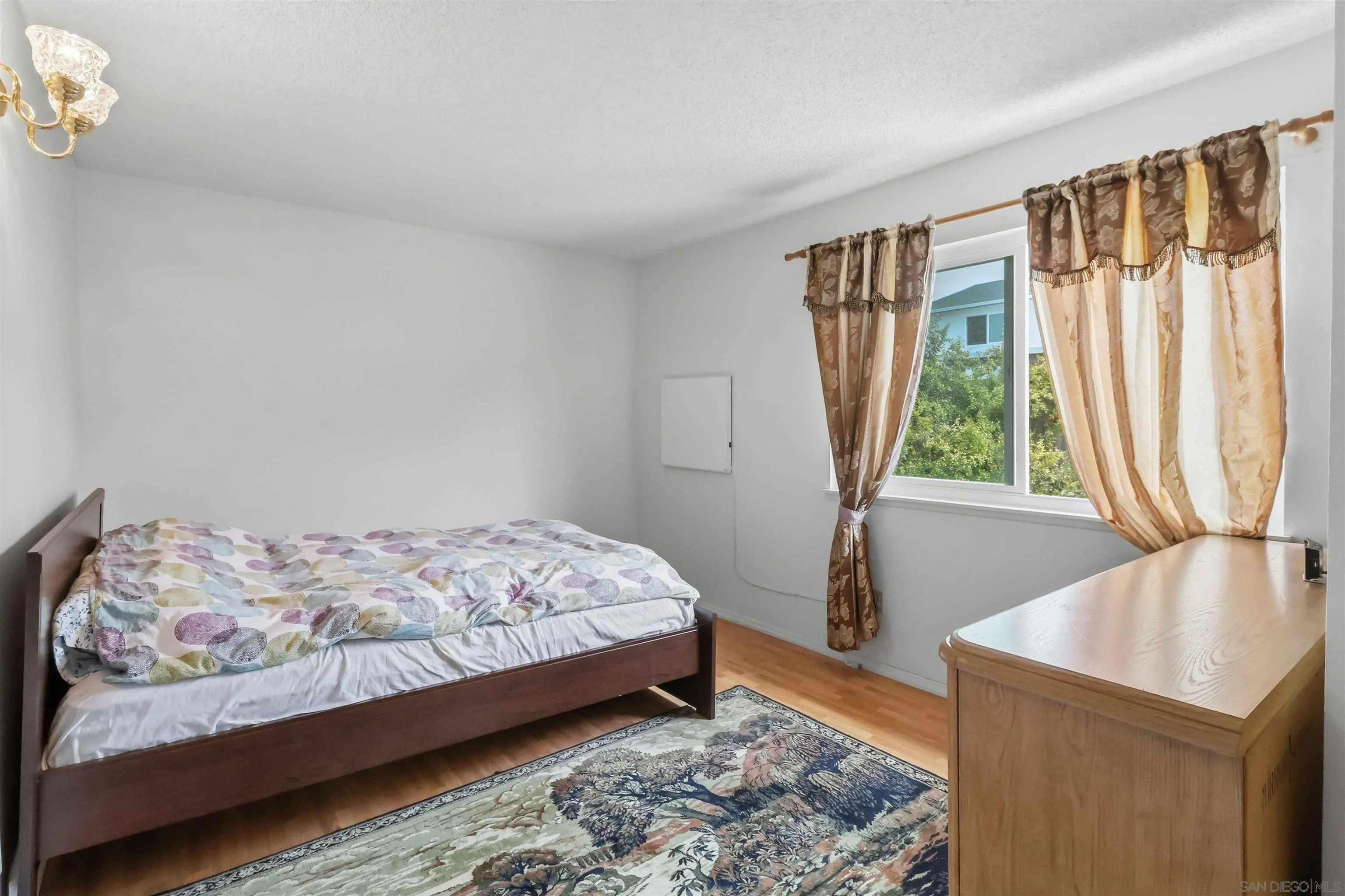https://cdn.realtyfeed.com/cdn/127/260019386/a25cd165e31df2f4feb9bcaf3a8720e5.webp