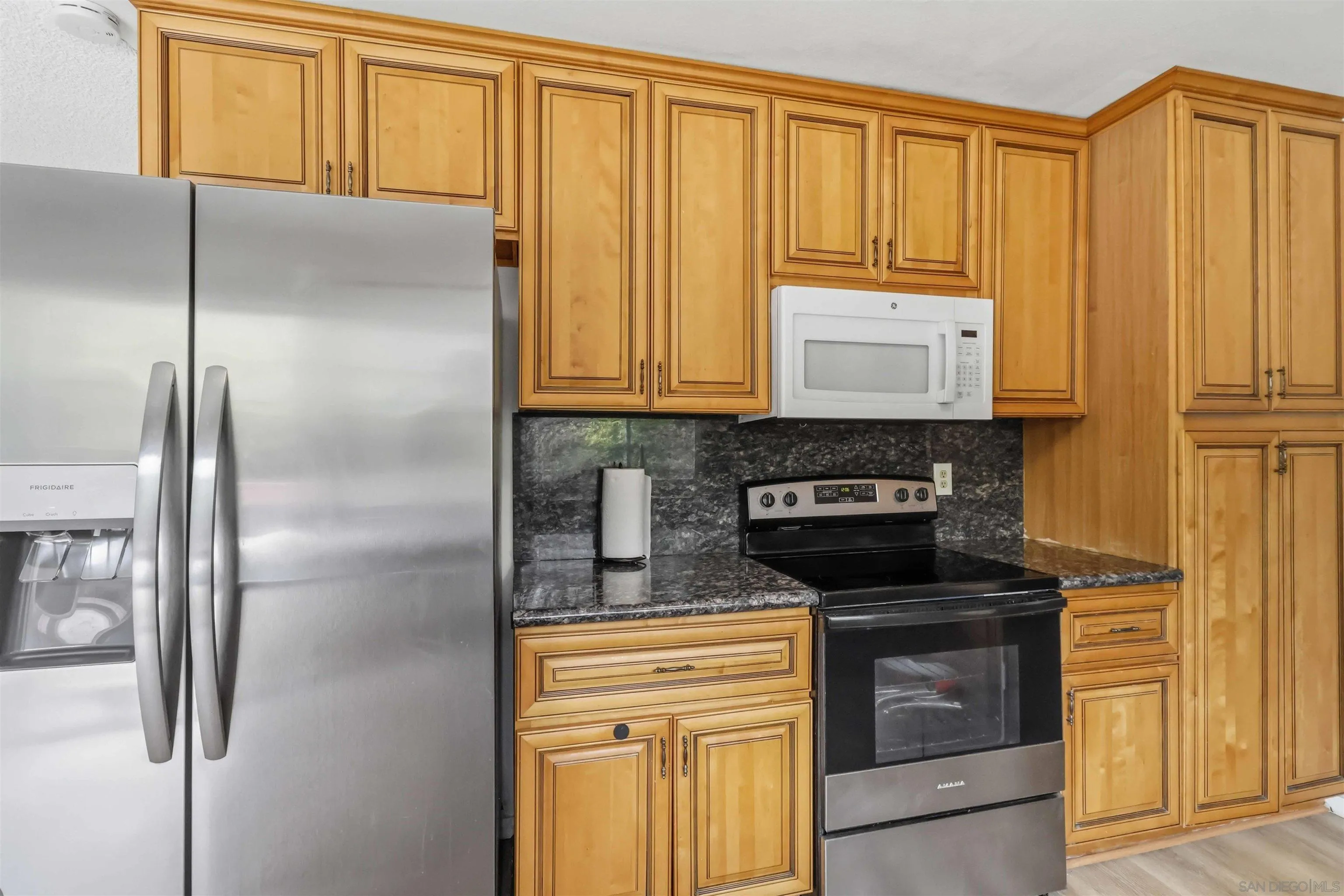 https://cdn.realtyfeed.com/cdn/127/260019386/acb0598004cbb226335df6bbd0828e9b.webp