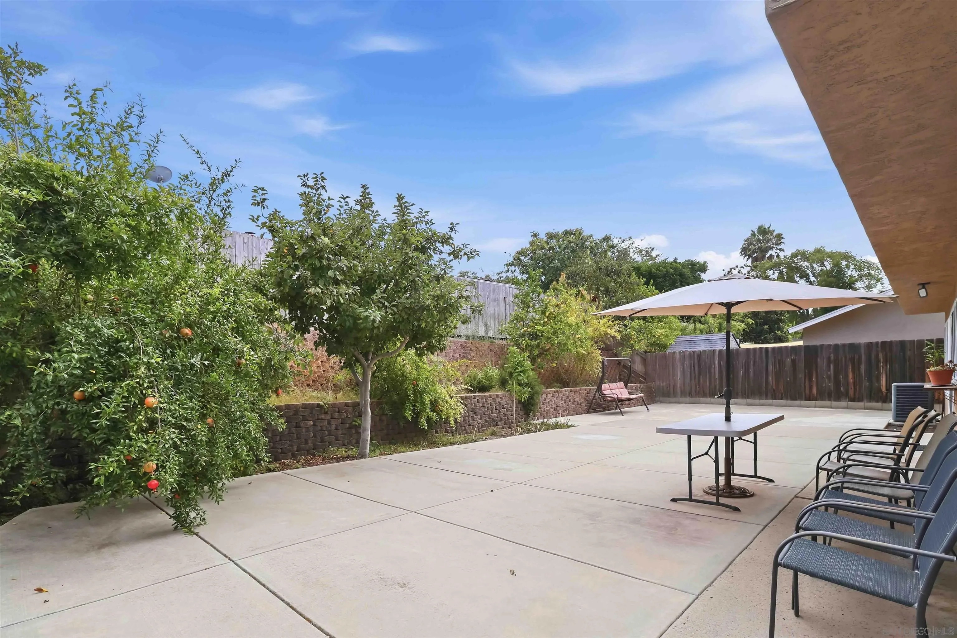 https://cdn.realtyfeed.com/cdn/127/260019386/b1390e97b7cb5c4acb4b921a9d8c6fd3.webp