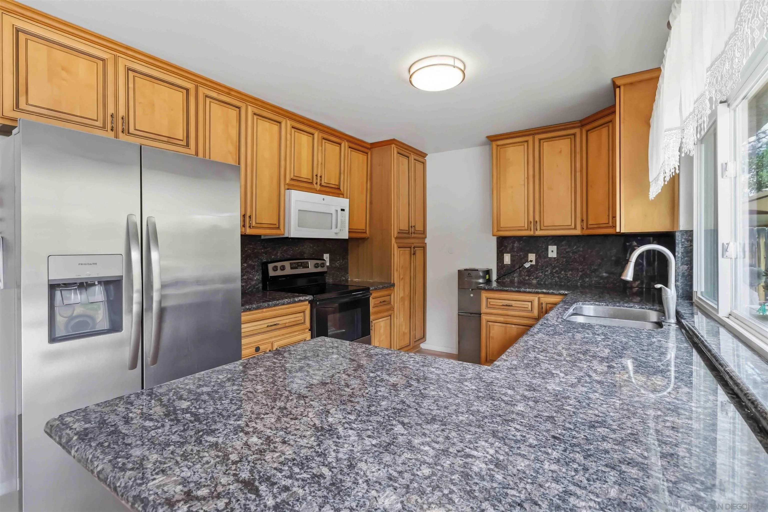 https://cdn.realtyfeed.com/cdn/127/260019386/be587ca31a18219dfa6ddcff873508c3.webp