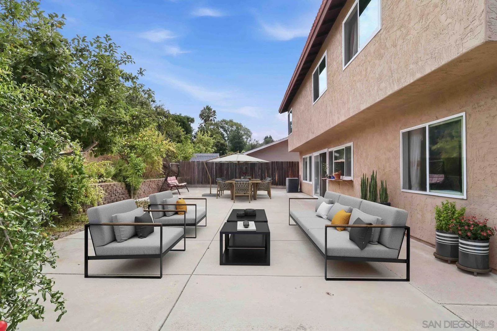 https://cdn.realtyfeed.com/cdn/127/260019386/da0f06de9b2b0b942d2b67136f9ece2e.webp
