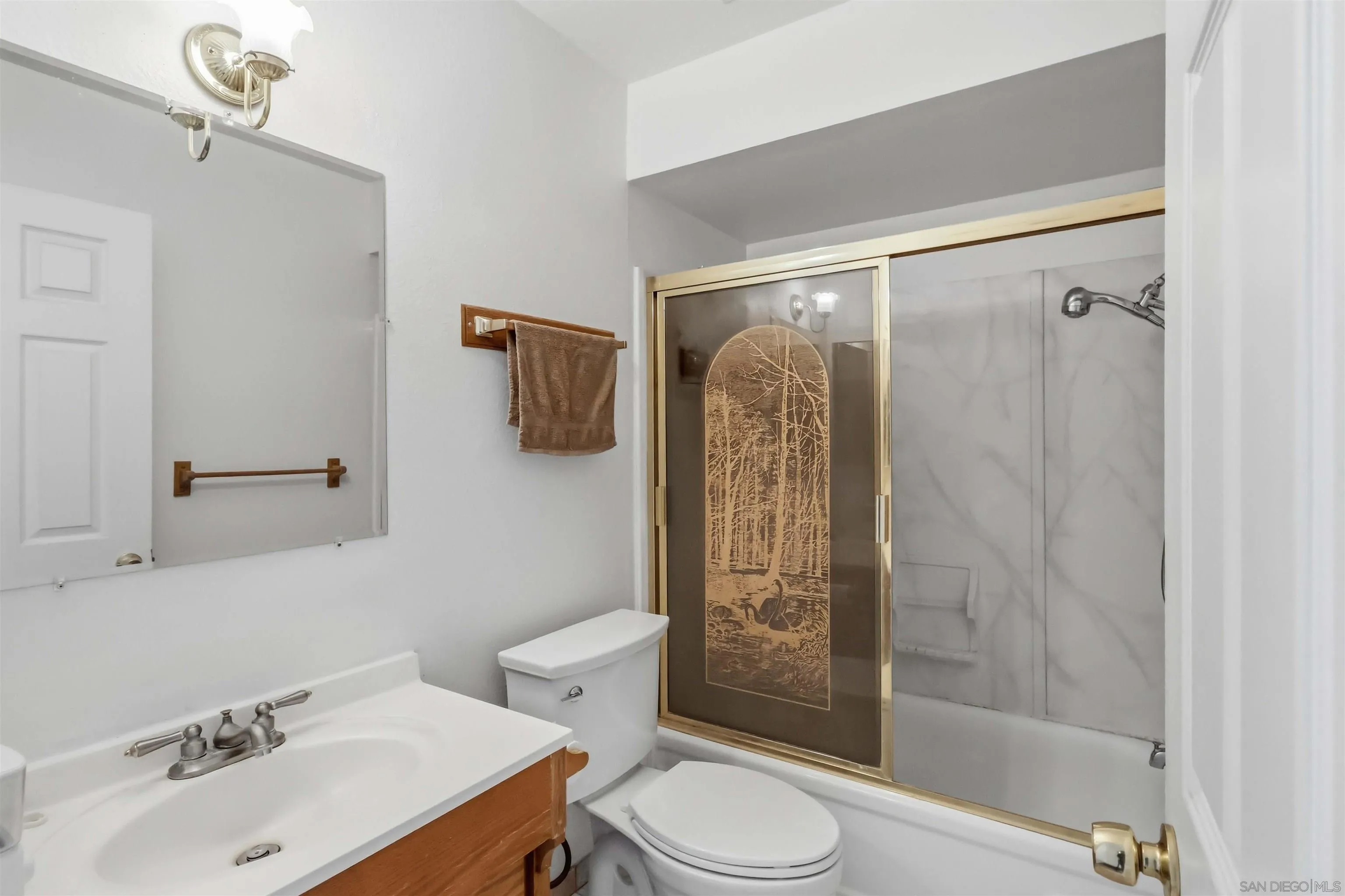 https://cdn.realtyfeed.com/cdn/127/260019386/e97e3aa3e404a72dd96917ecfef4d207.webp