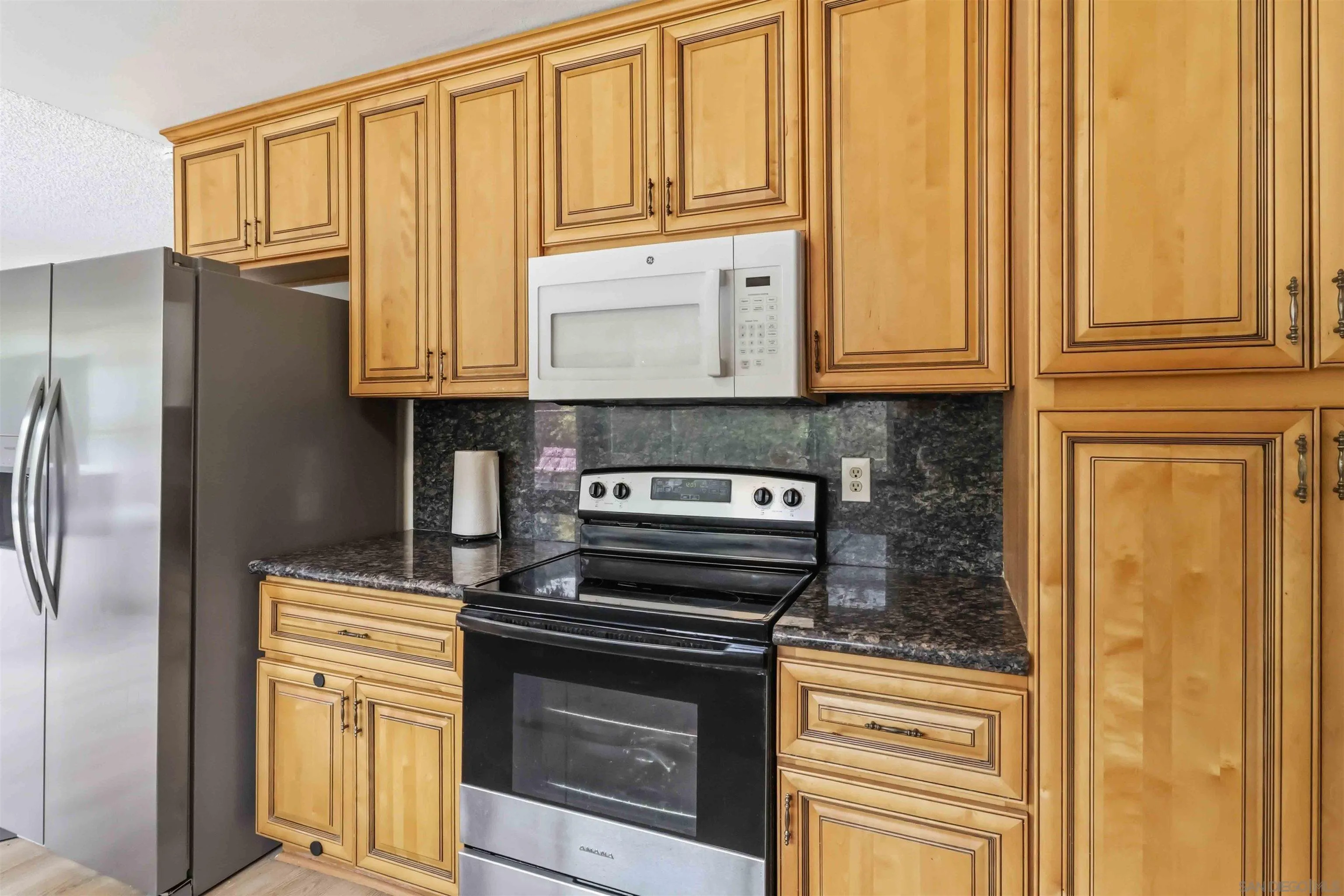 https://cdn.realtyfeed.com/cdn/127/260019386/f883f191975a7437fef1b35e006cf5b9.webp